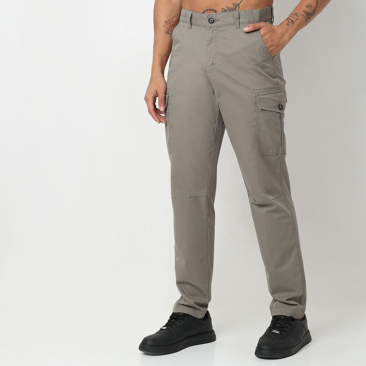 Regular Fit Solid Mid Rise Cargos