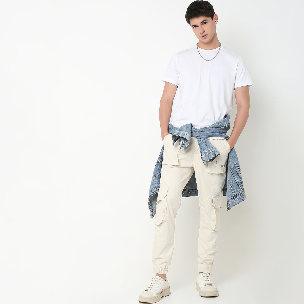 Regular Fit Solid Mid Rise Cargos