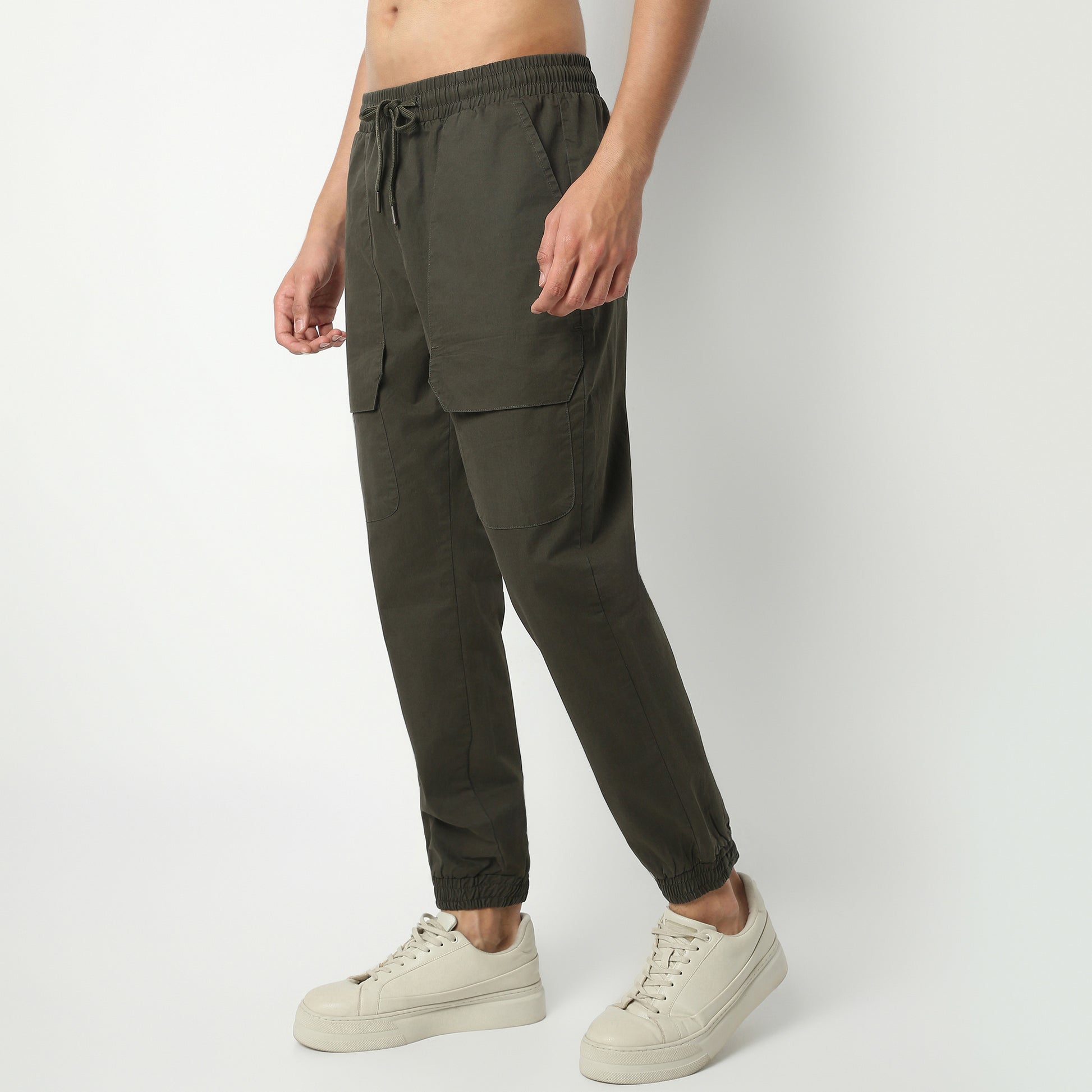 Regular Fit Solid Ankle Length Mid Rise Cargos