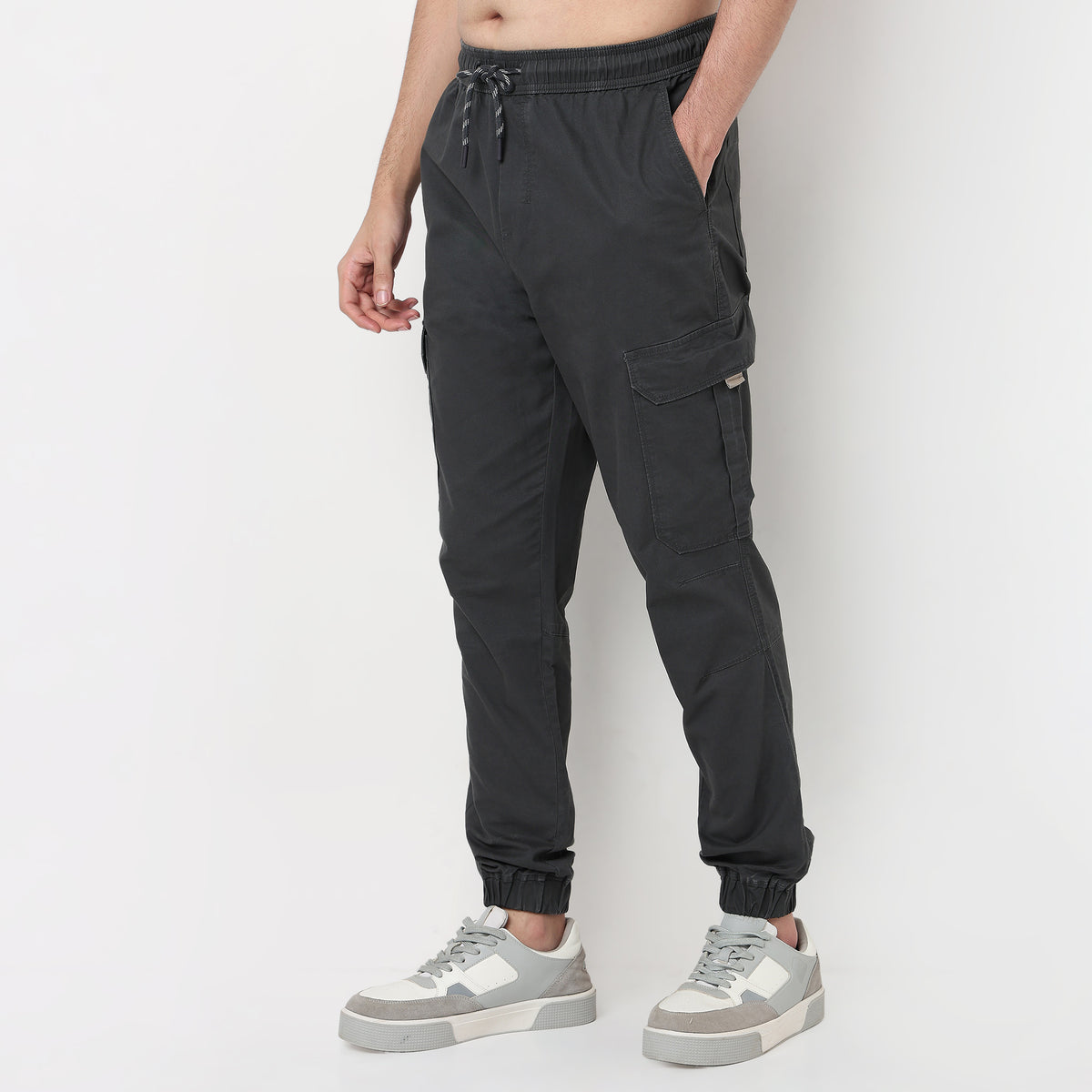 Buy Men Regular Fit Solid Ankle Length Mid Rise Cargos  - Style Union