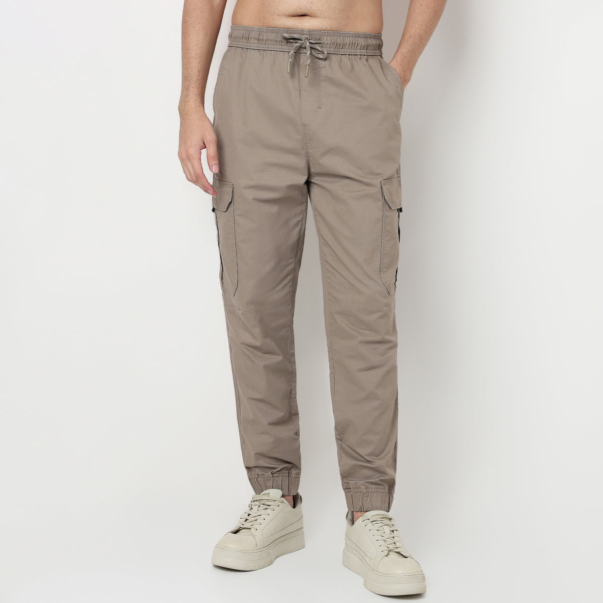 Buy Men Regular Fit Solid Ankle Length Mid Rise Cargos  - Style Union