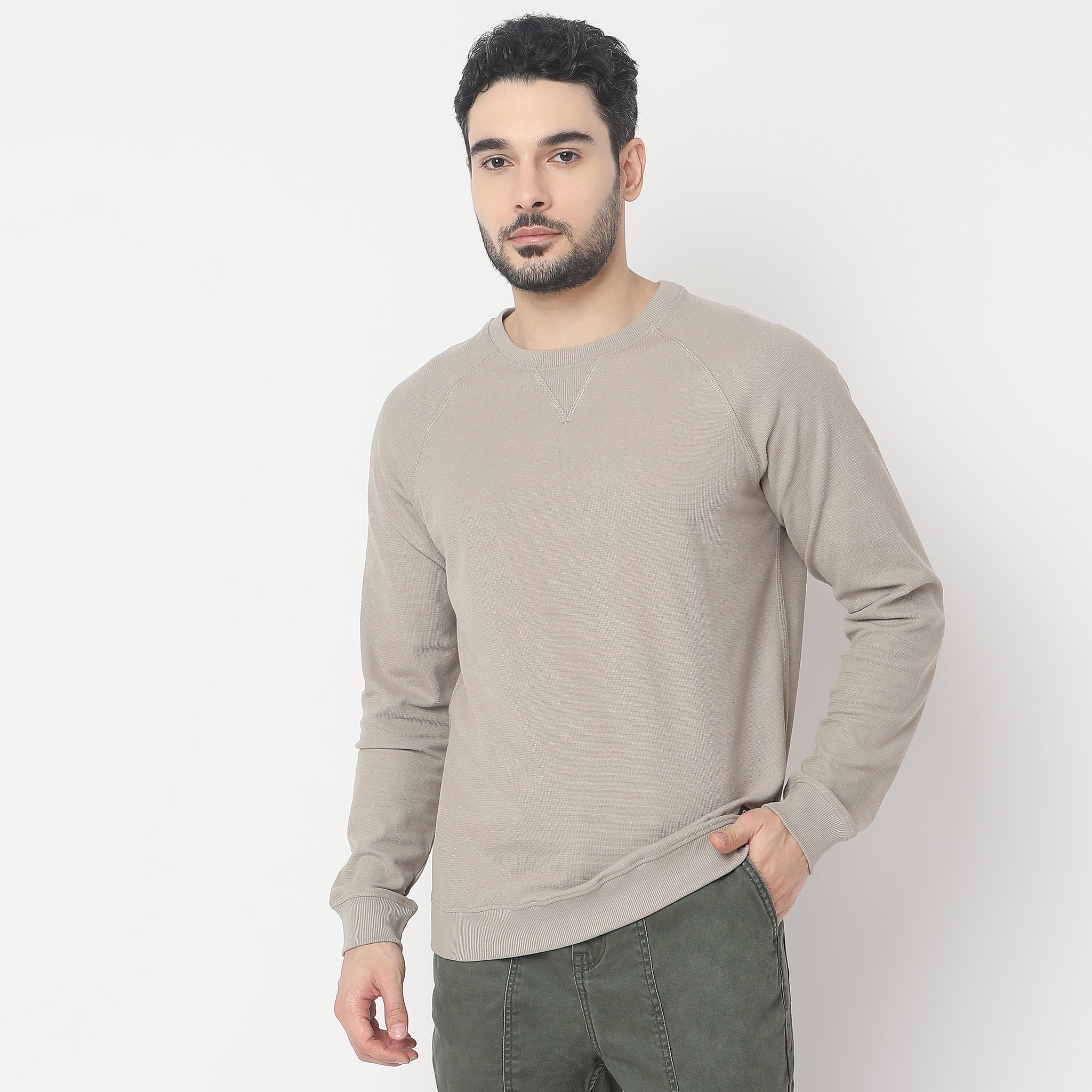 Buy Men Regular Fit Solid Raglan Sleeve Sweat Tee  - Style Union