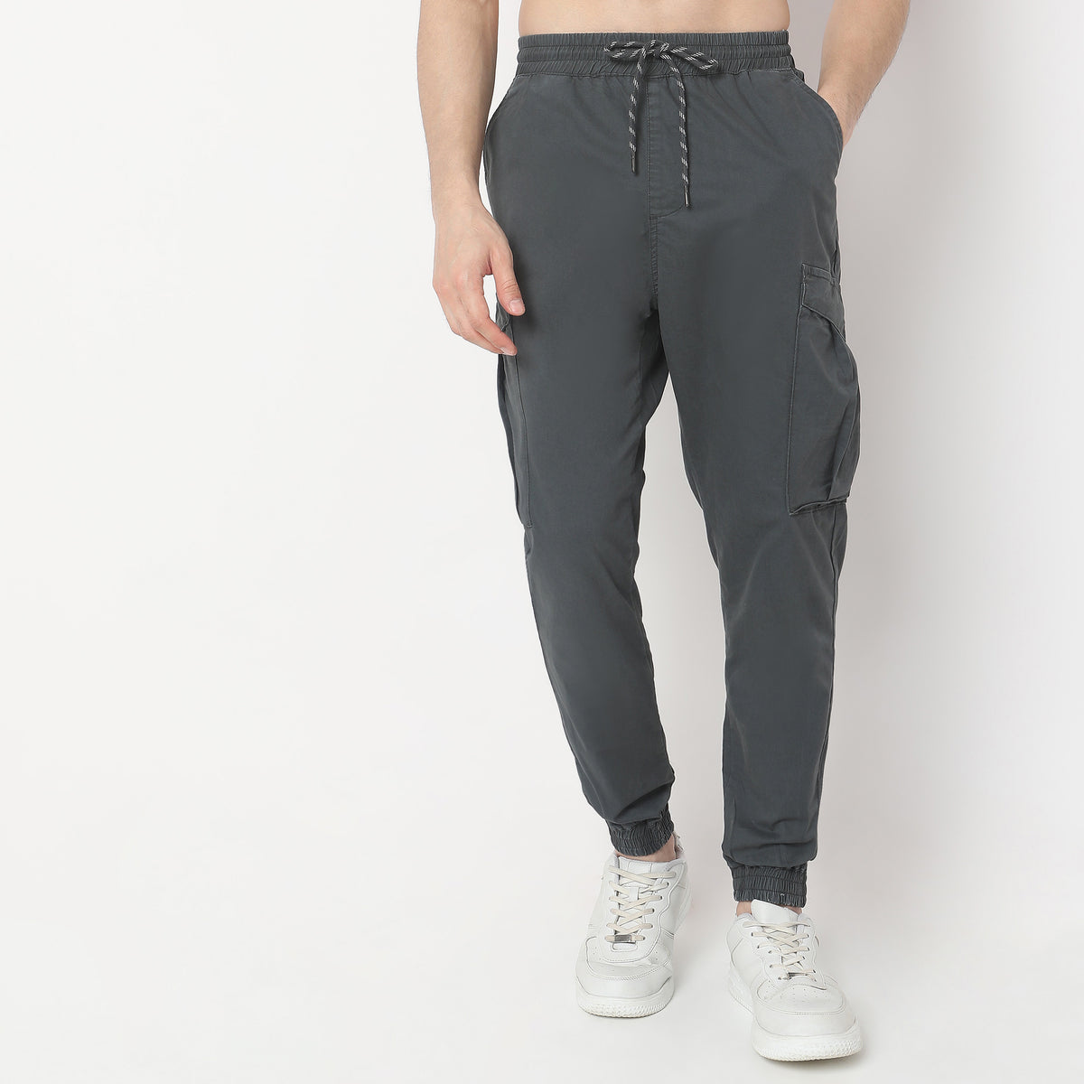 Regular Fit Solid Mid Rise Joggers