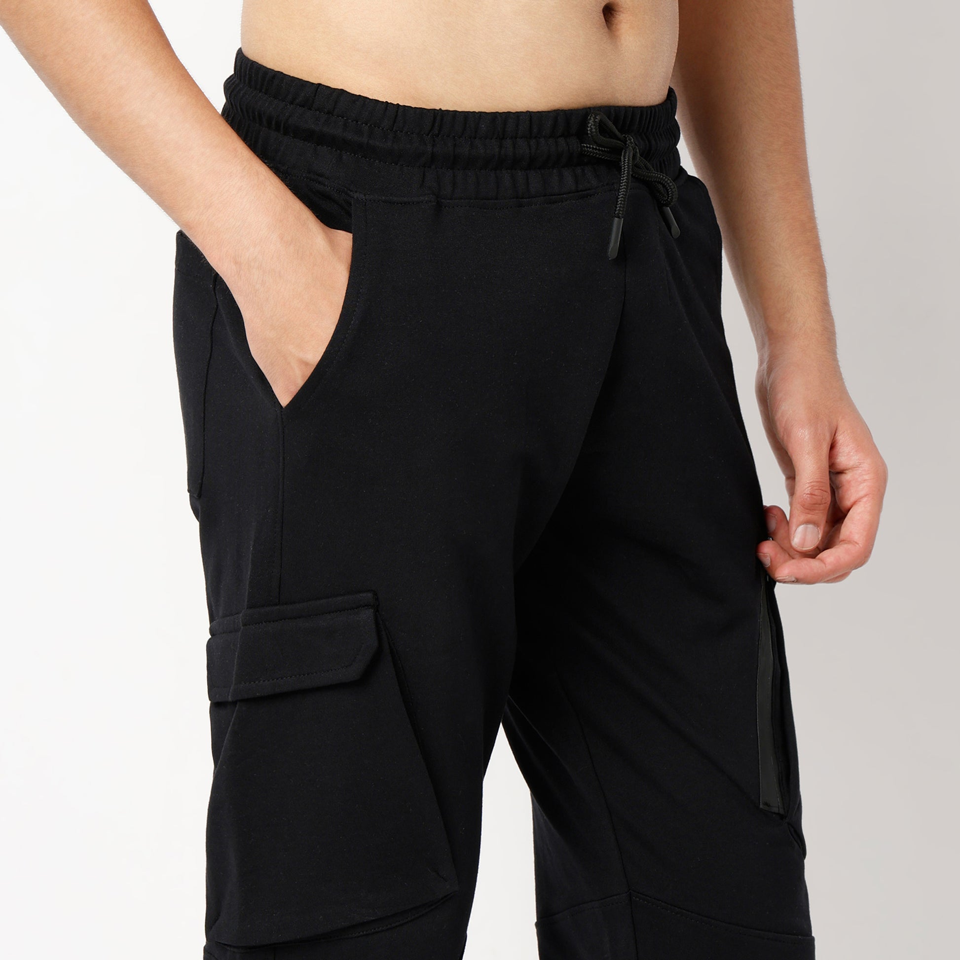 Regular Fit Solid Mid Rise Joggers