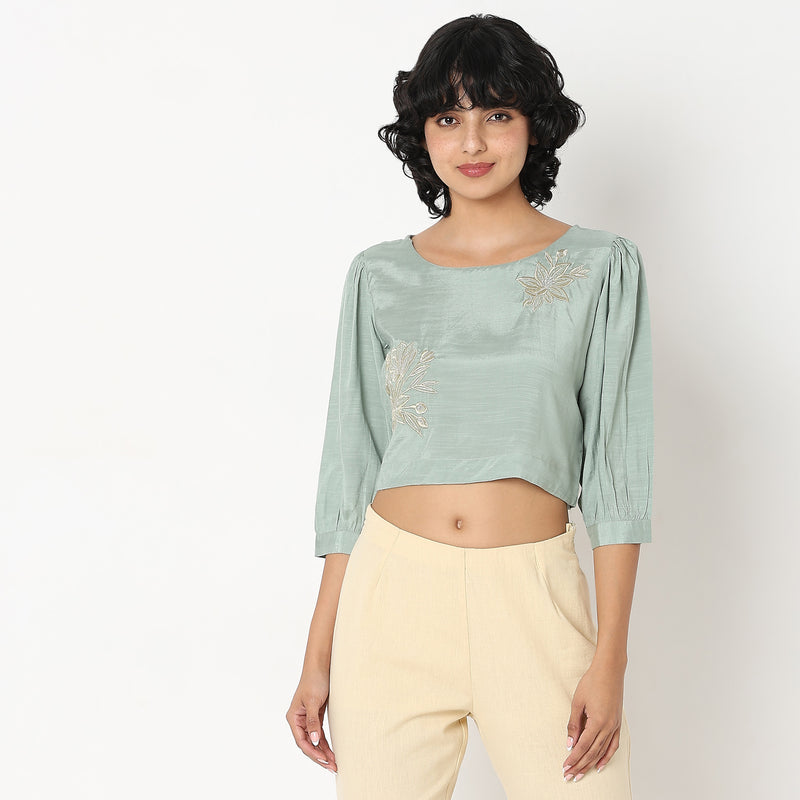 Boxy Fit Solid Crop Top