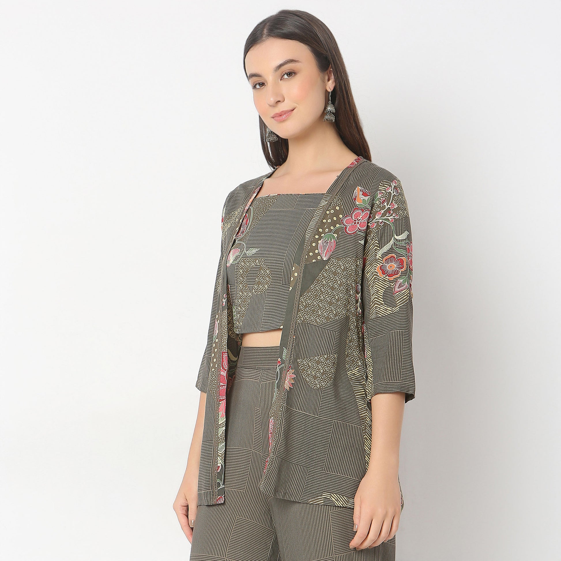 Straight Fit Printed Shrug