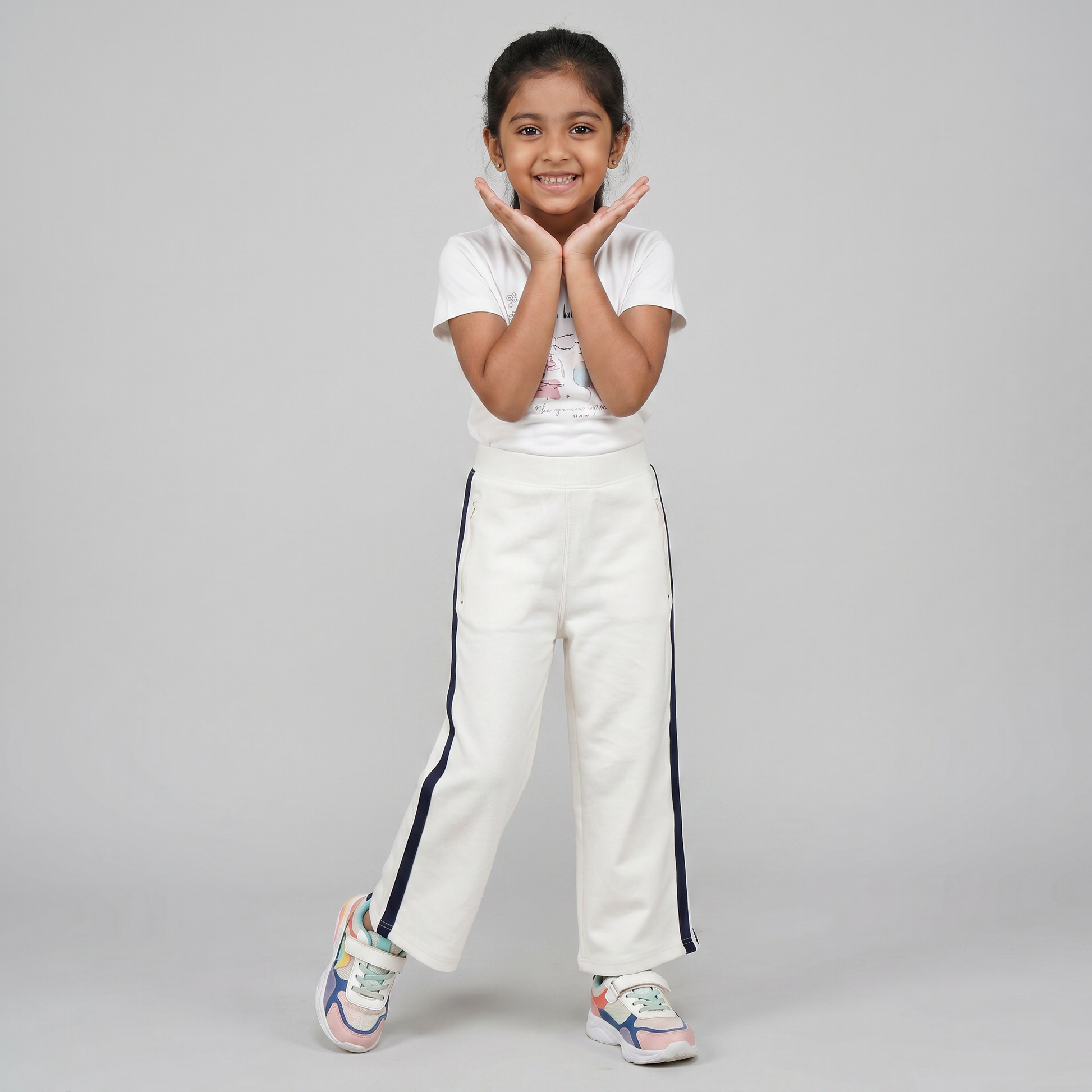 Girls Solid Joggers with Side Tape and Zipper