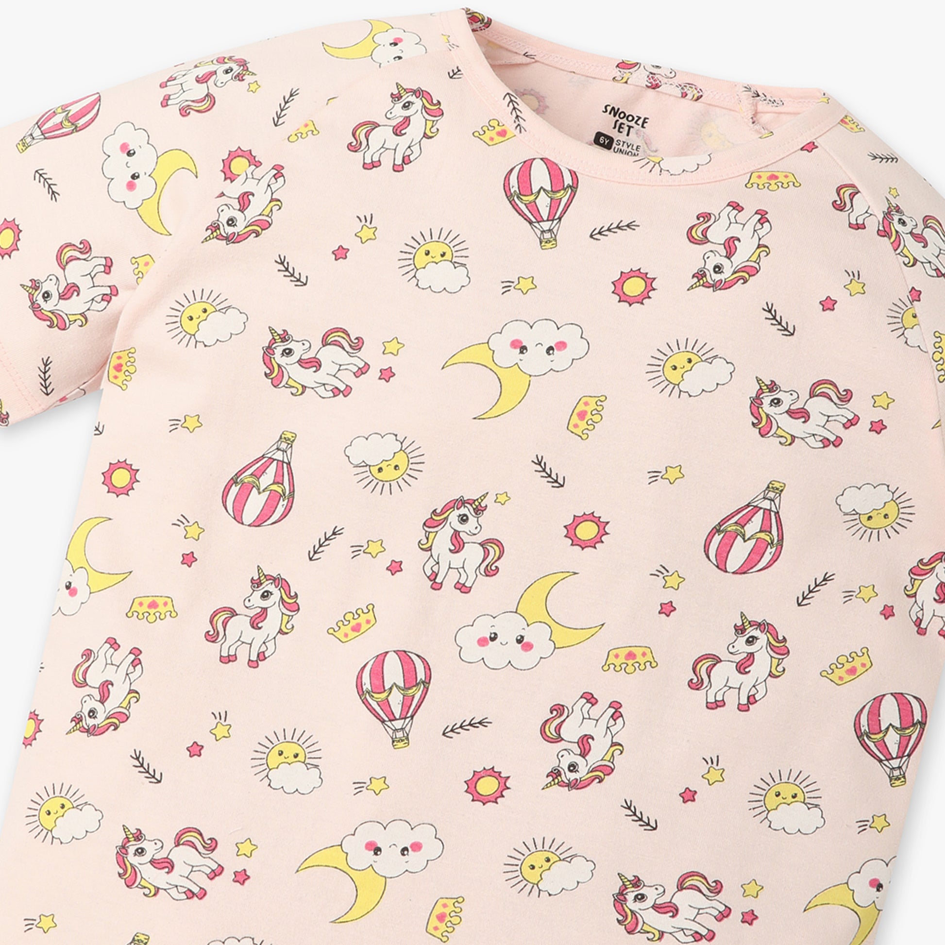 Girls Regular Fit All Over Print Crew Neck T-Shirt with Trackpant Sleepwear Set