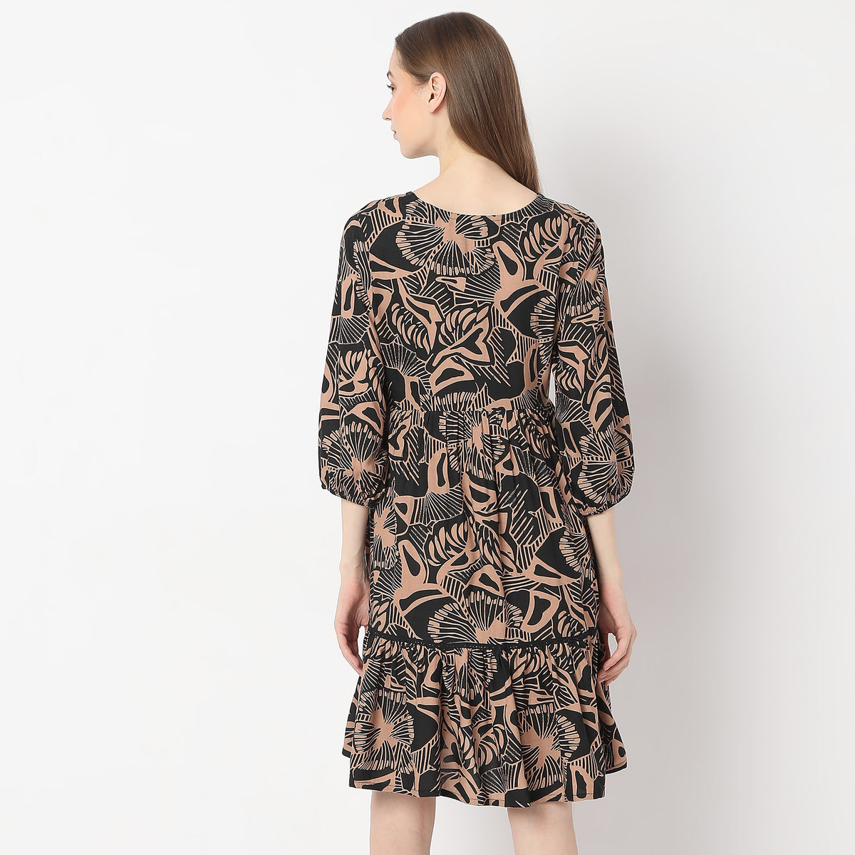 Relaxed Fit Printed Above Knee V-Neck Tiered Dress