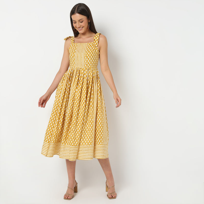 Square Neck Calf Length Sleeveless Printed Flare Fit Dress