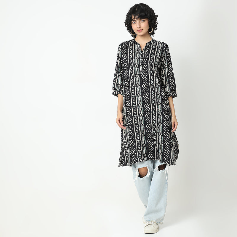 Straight Fit Printed Kurta