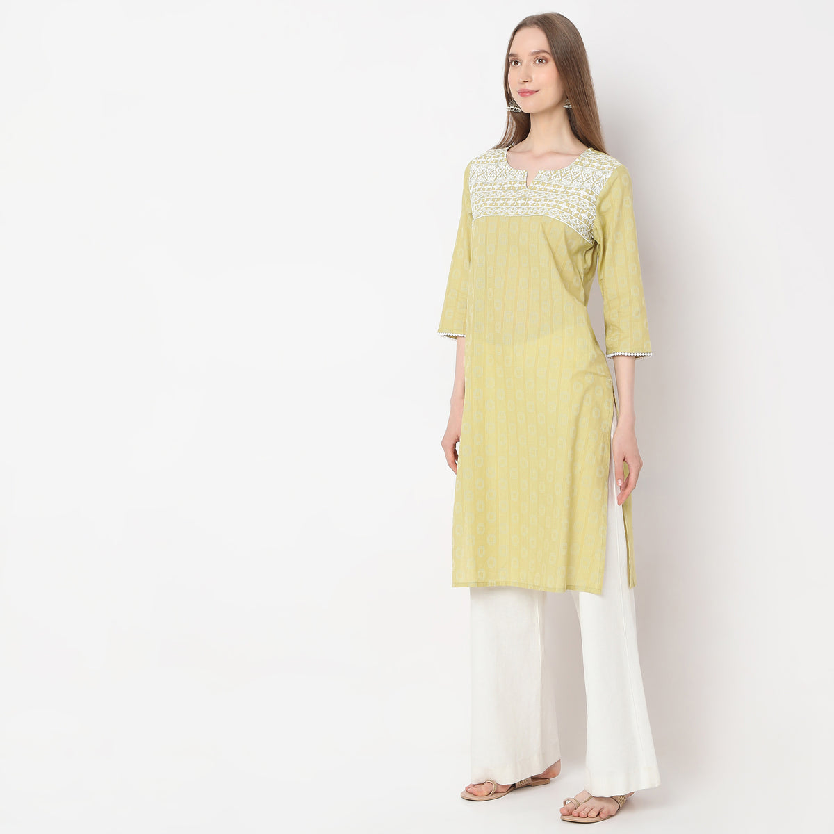 Straight Fit Embroidered Kurta