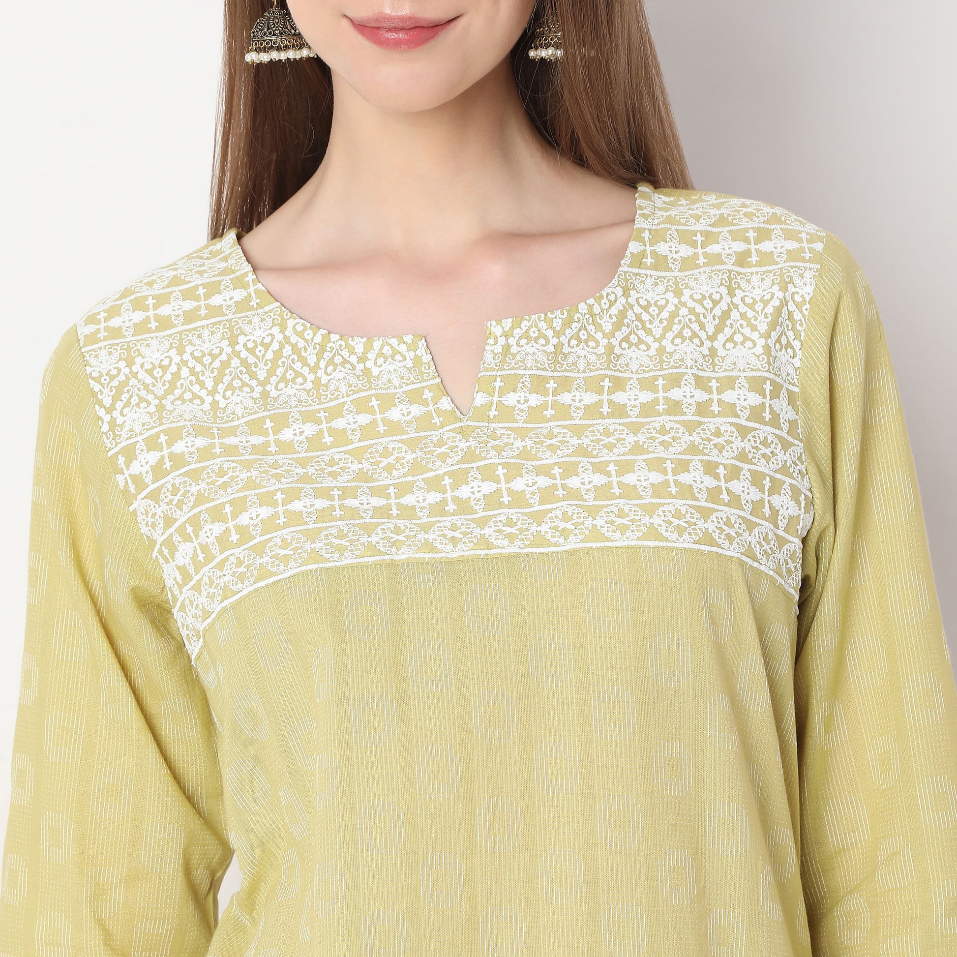 Straight Fit Embroidered Kurta