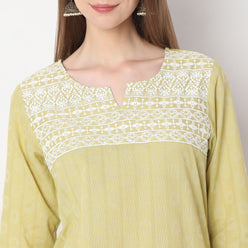Straight Fit Embroidered Kurta
