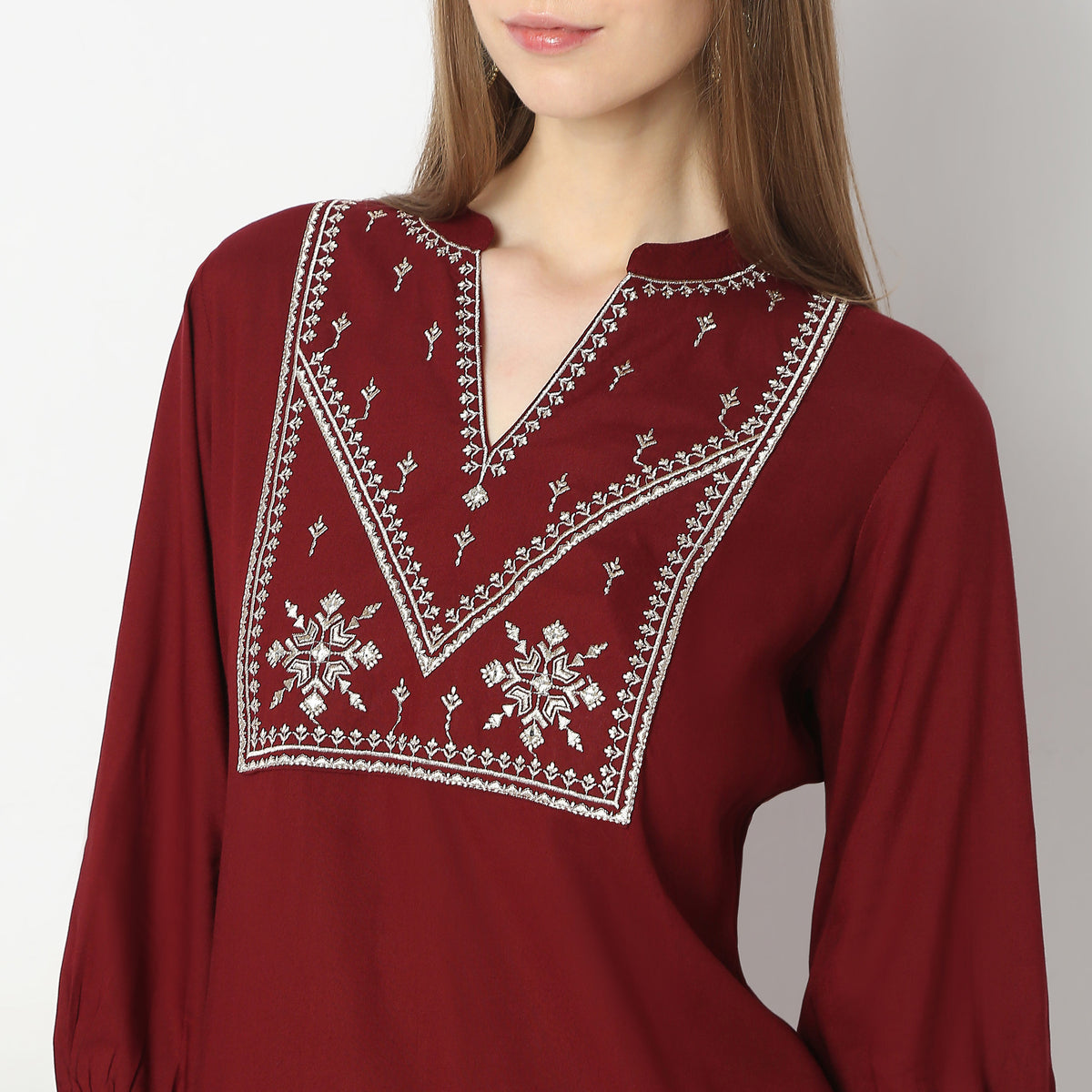 Straight Fit Embroidered Kurta