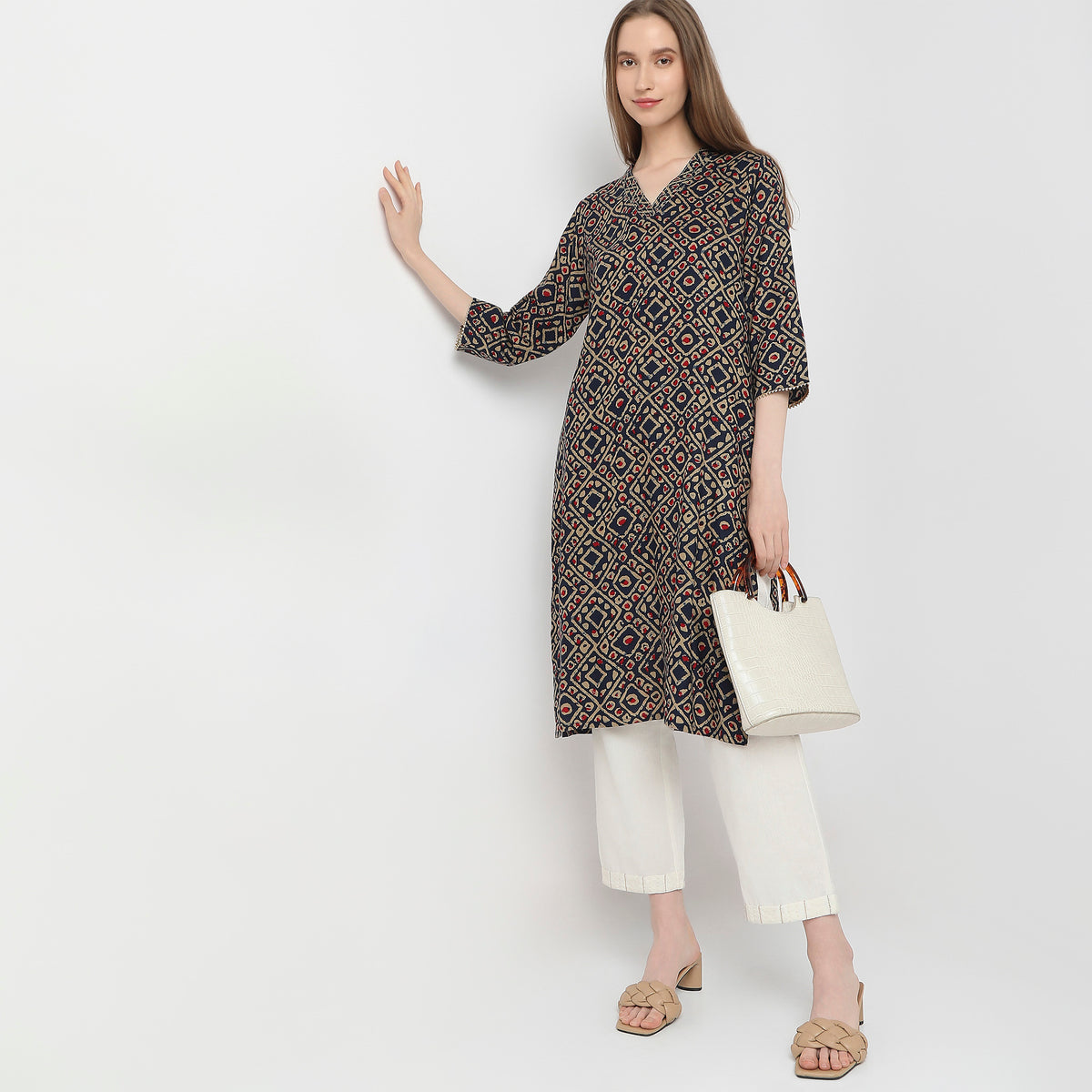 Straight Fit Printed Kurta