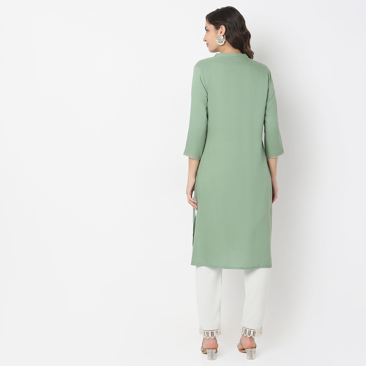 Straight Fit Embellished Kurta