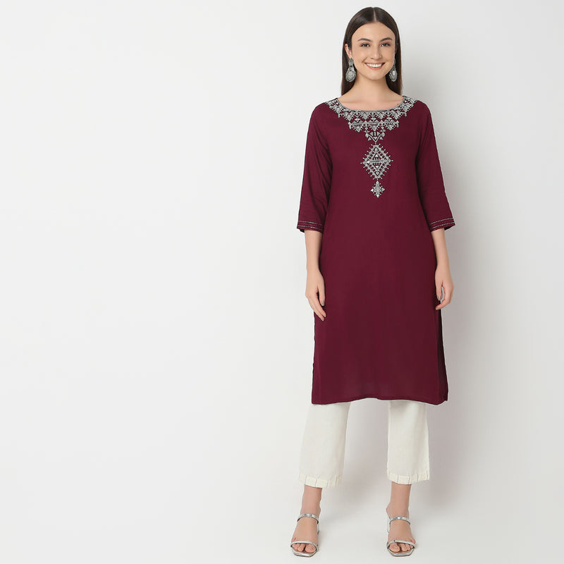 Straight Fit Embellished Kurta