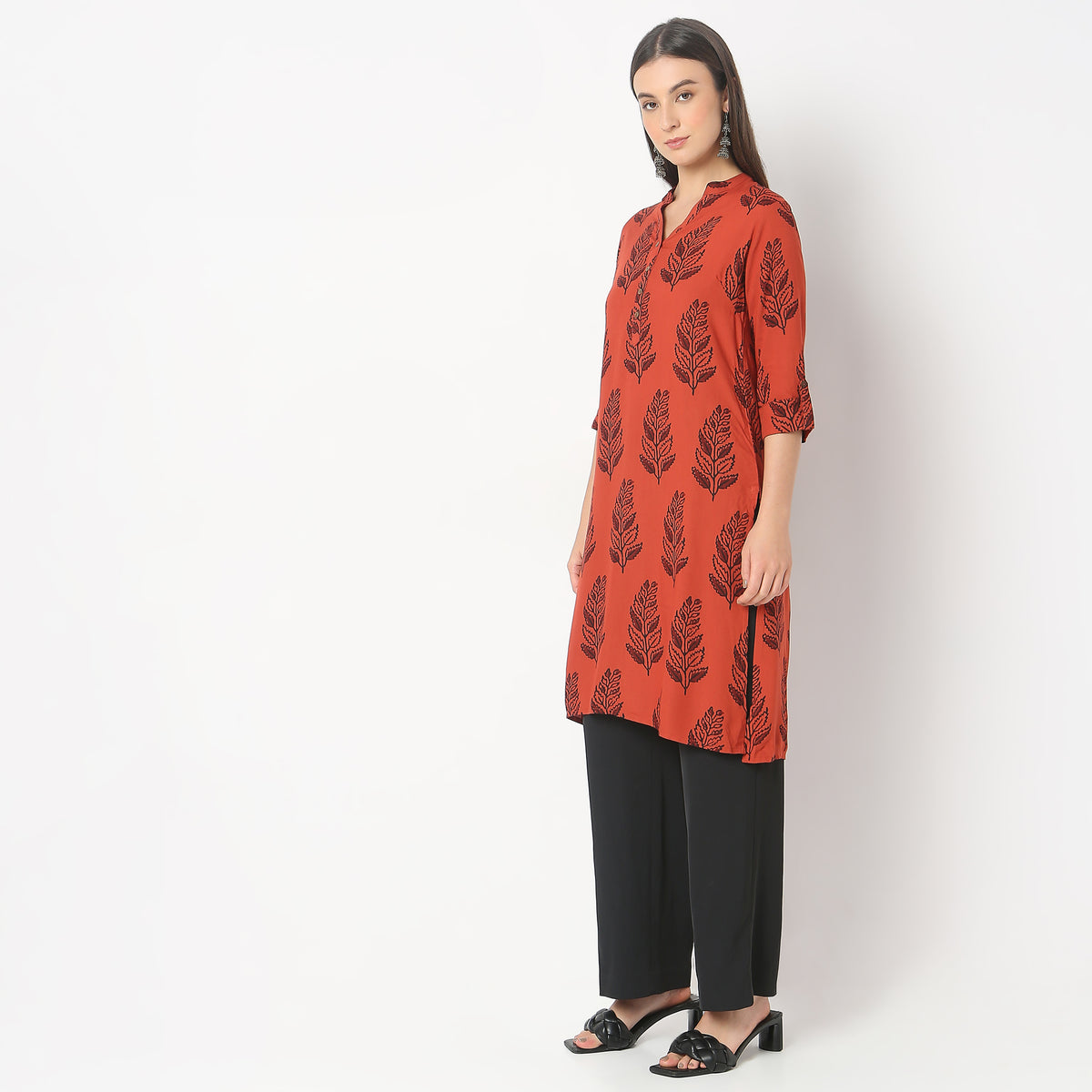 Straight Fit Printed Kurta