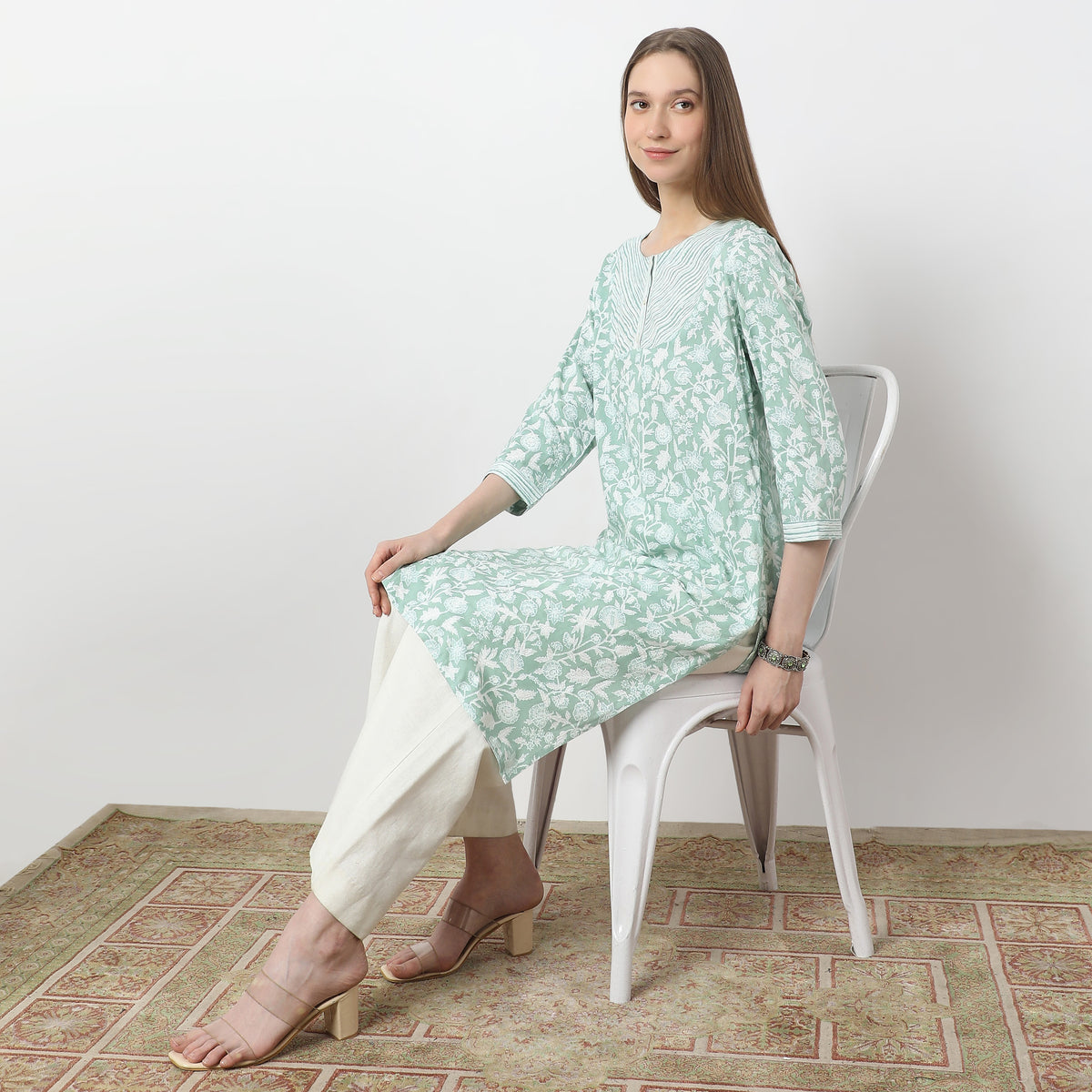 Printed Knee Length Yoke Straight Table Kurta