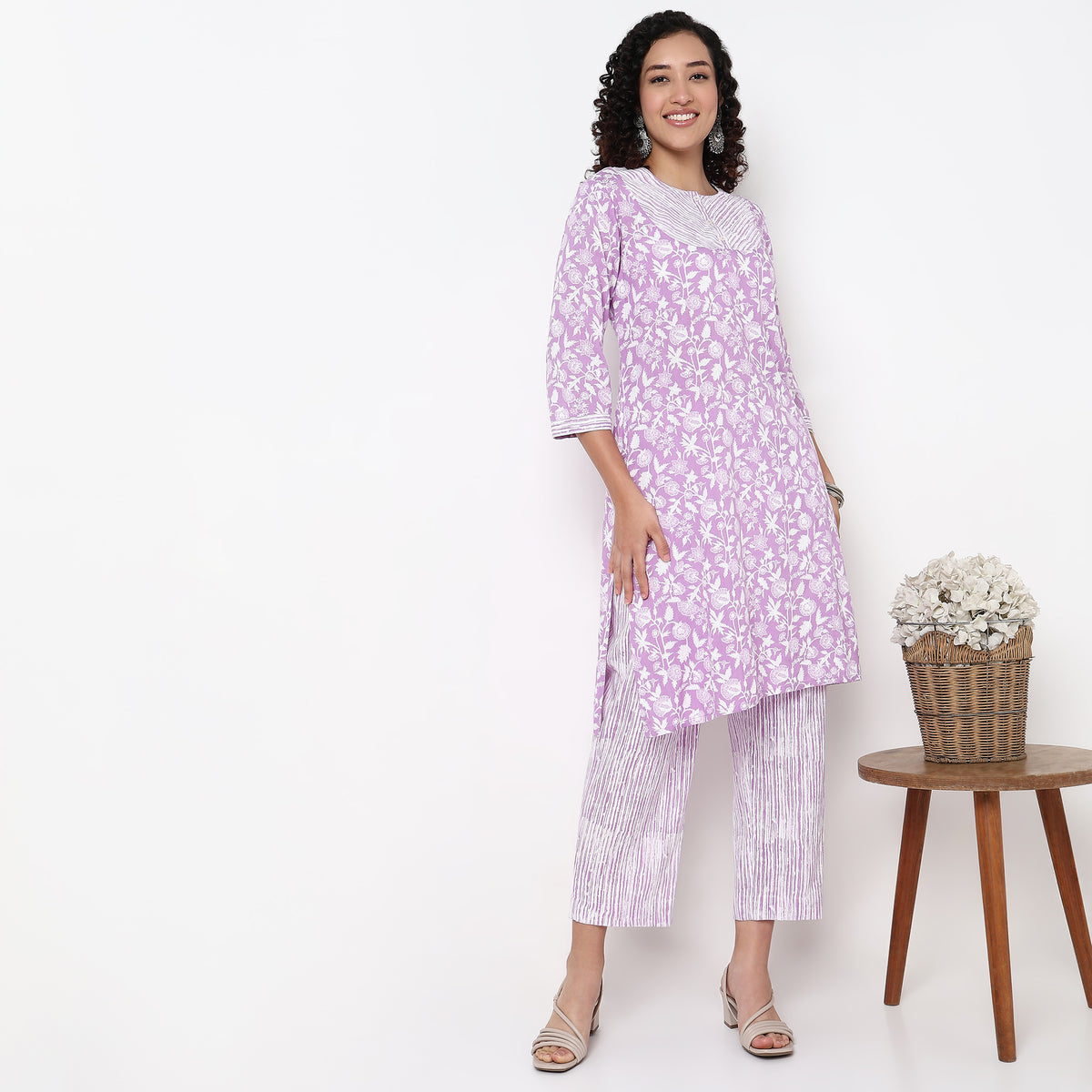 Printed Knee Length Yoke Straight Table Kurta