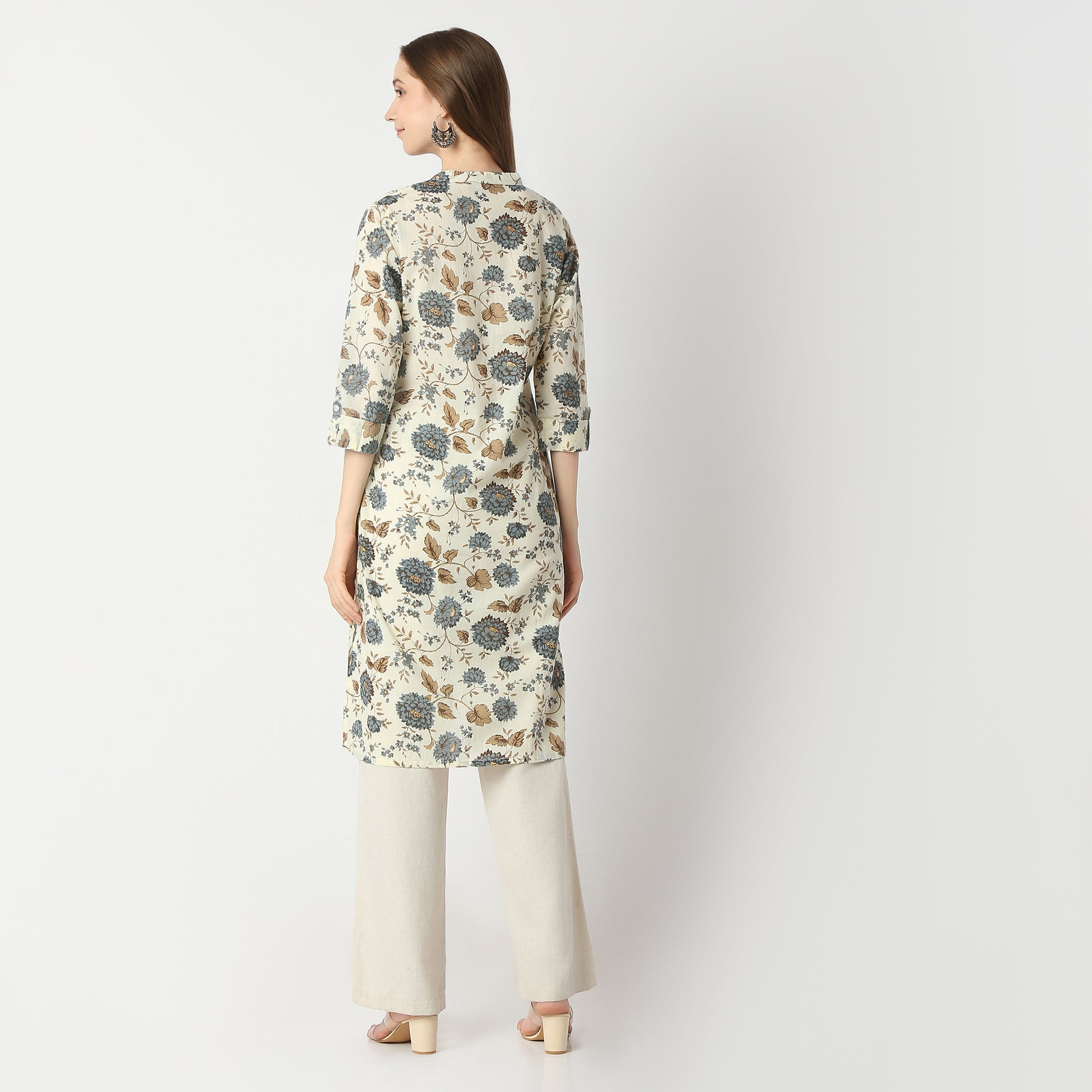 Straight Fit Floral Knee Length Kurta
