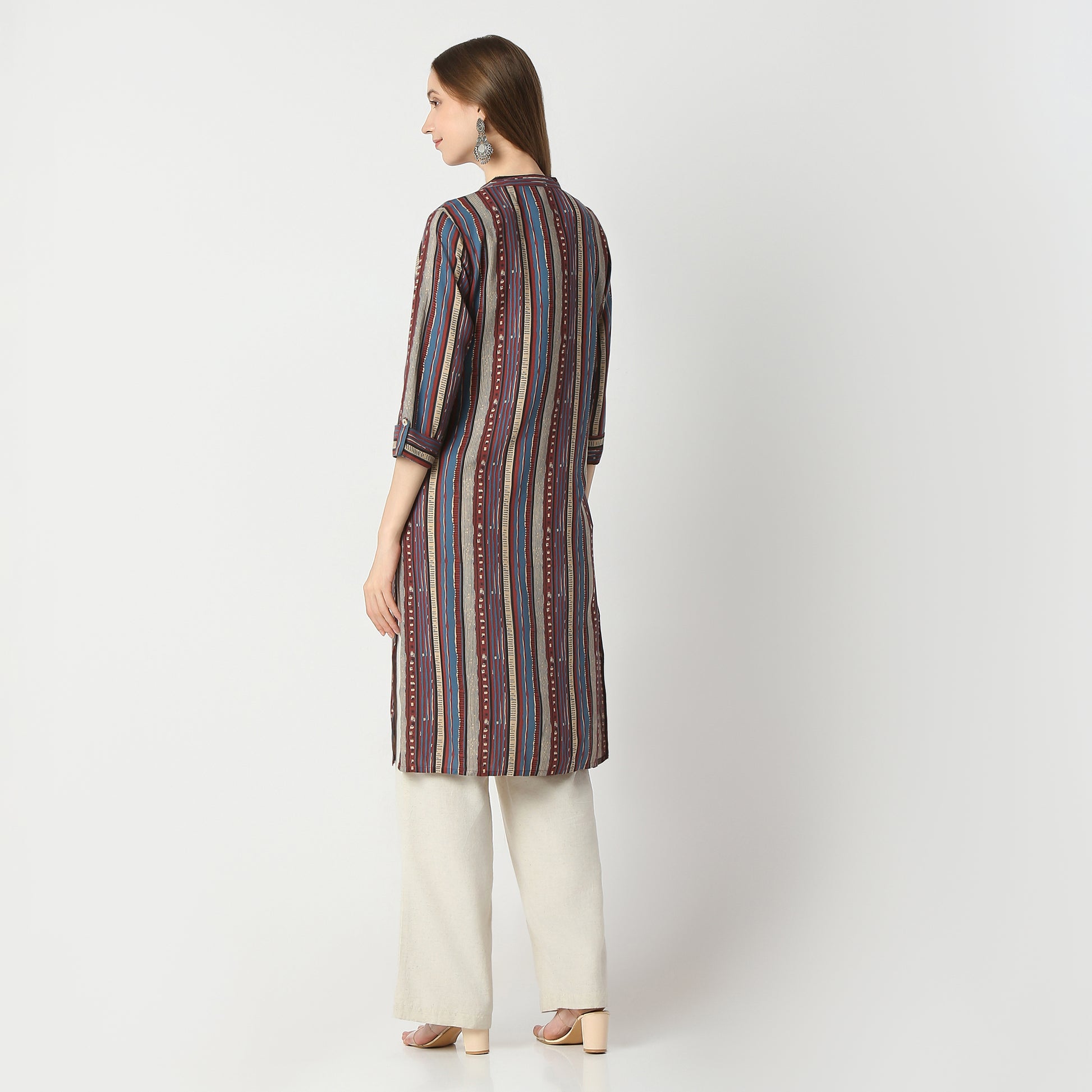 Straight Fit Printed Knee Length Kurta