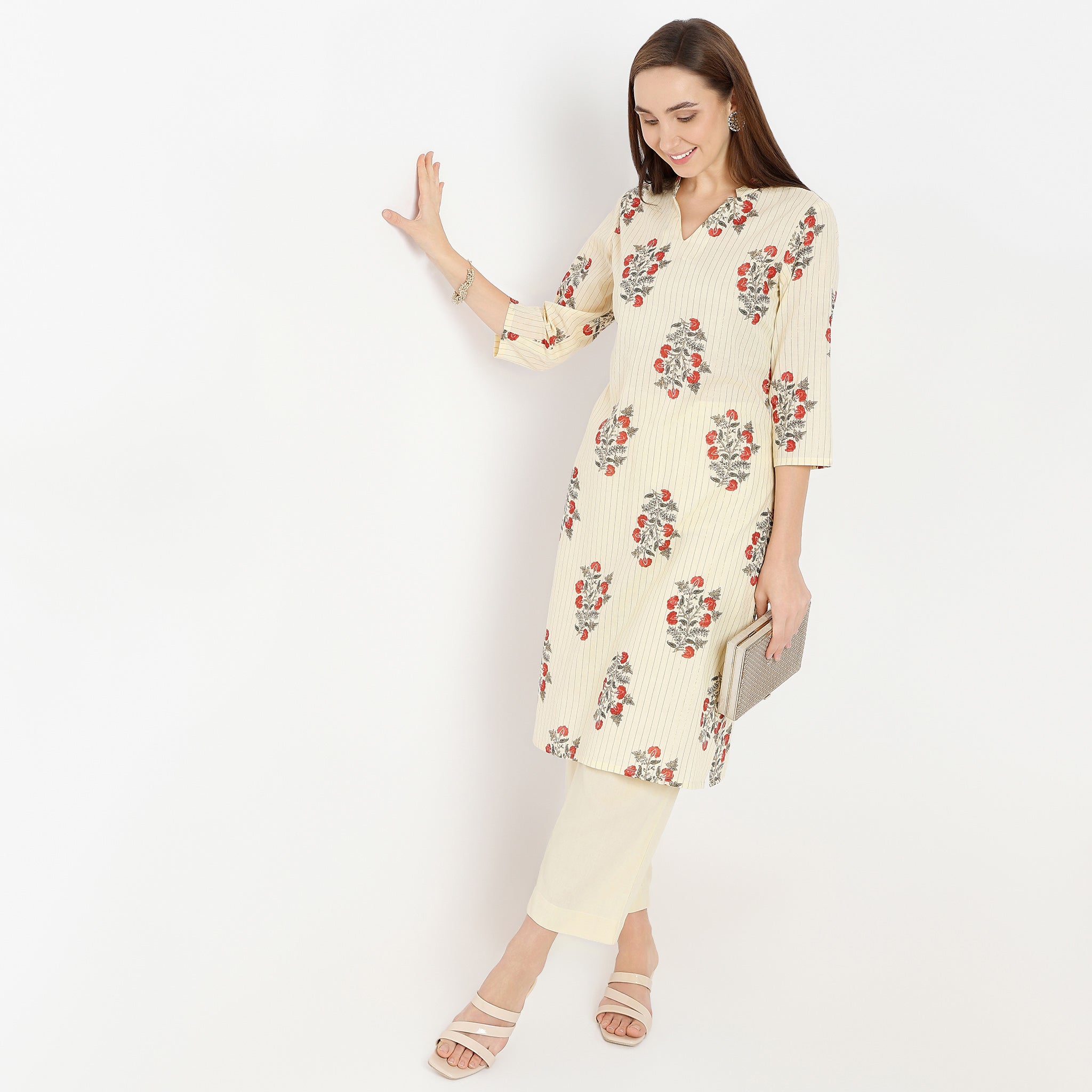 Straight Fit Printed V-Neck Kurta