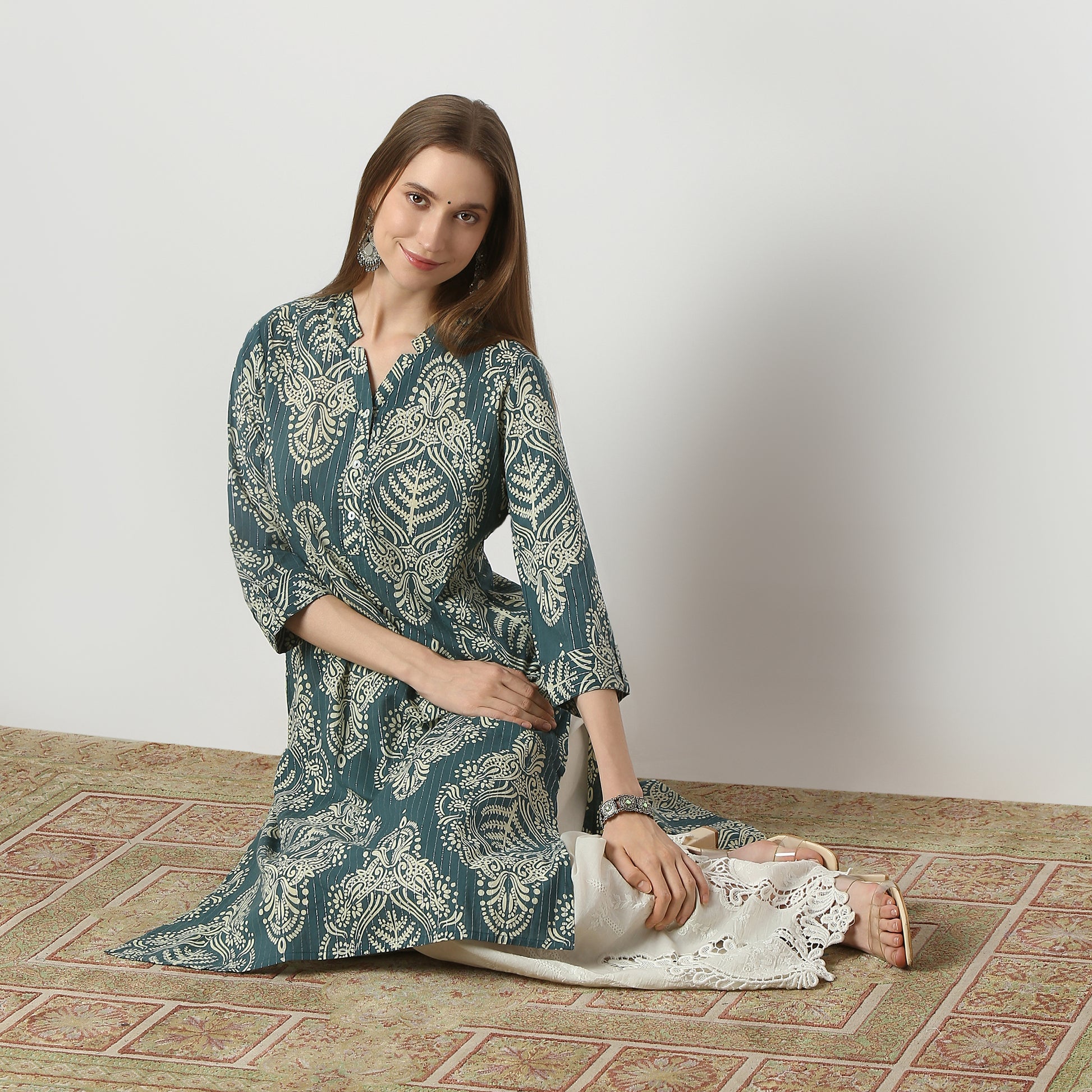 Straight Fit Printed Knee Length Kurta