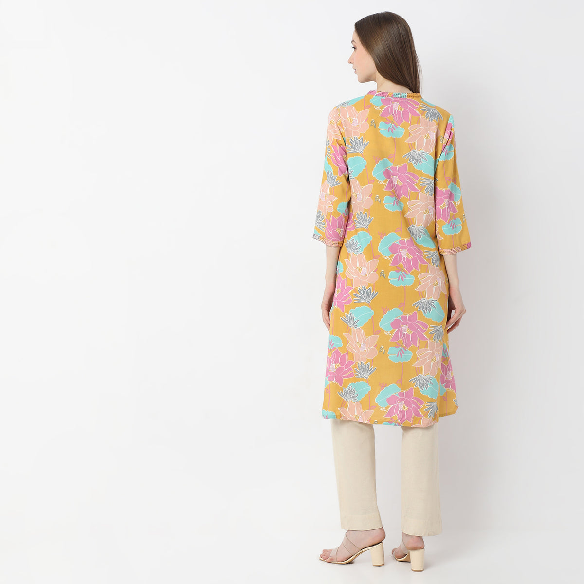 Printed Knee Length V-Neck Straight Core Kurta