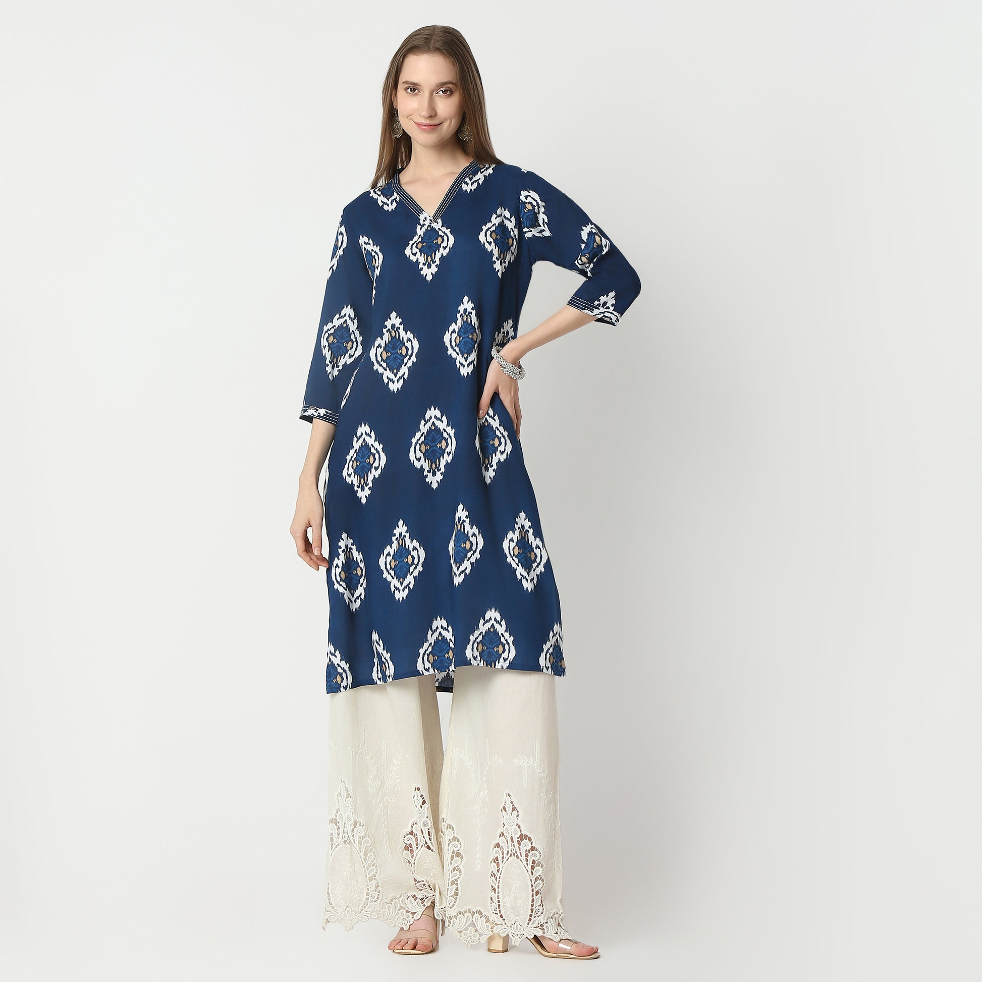 Straight Fit Printed Knee Length Kurta