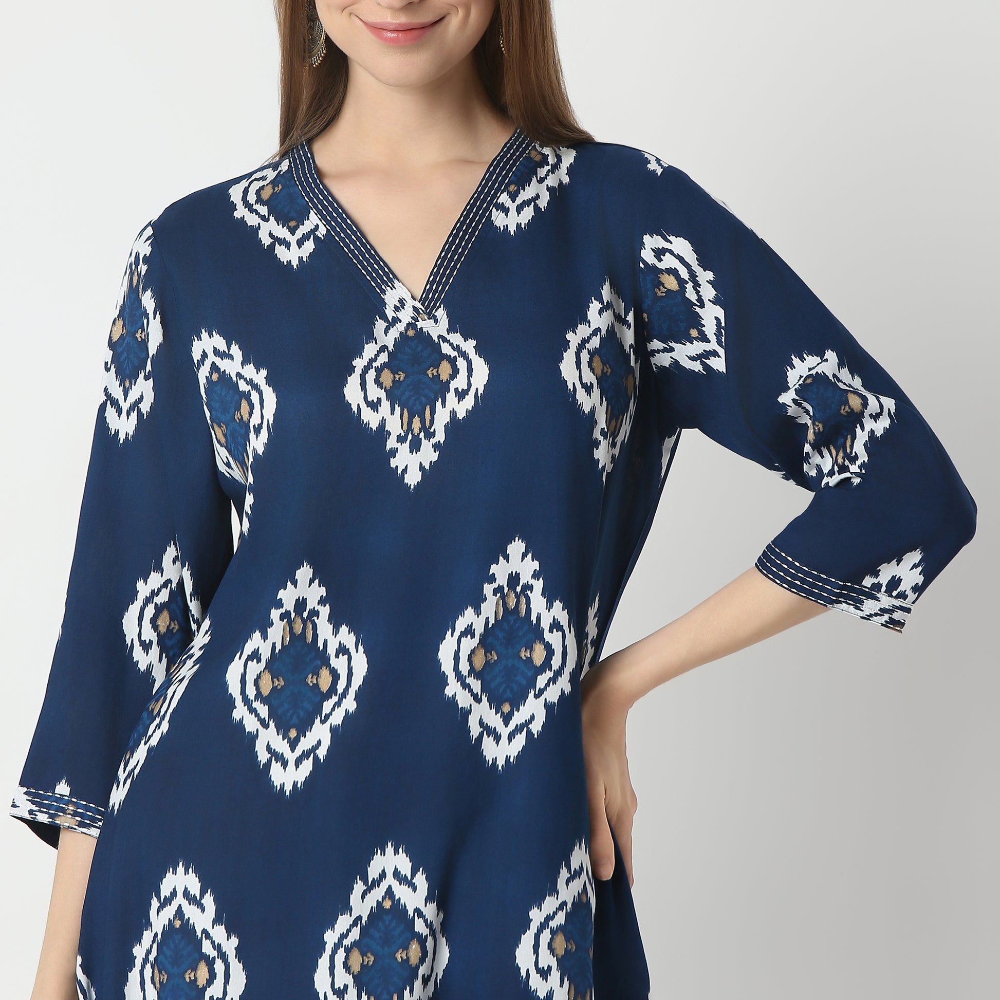 Straight Fit Printed Knee Length Kurta