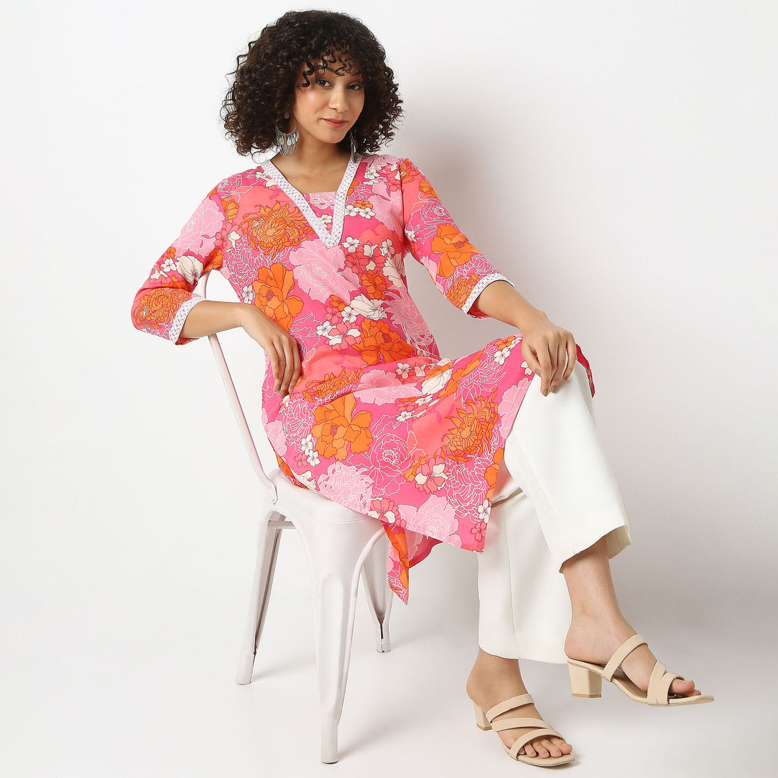 Straight Fit Printed V-Neck Kurta