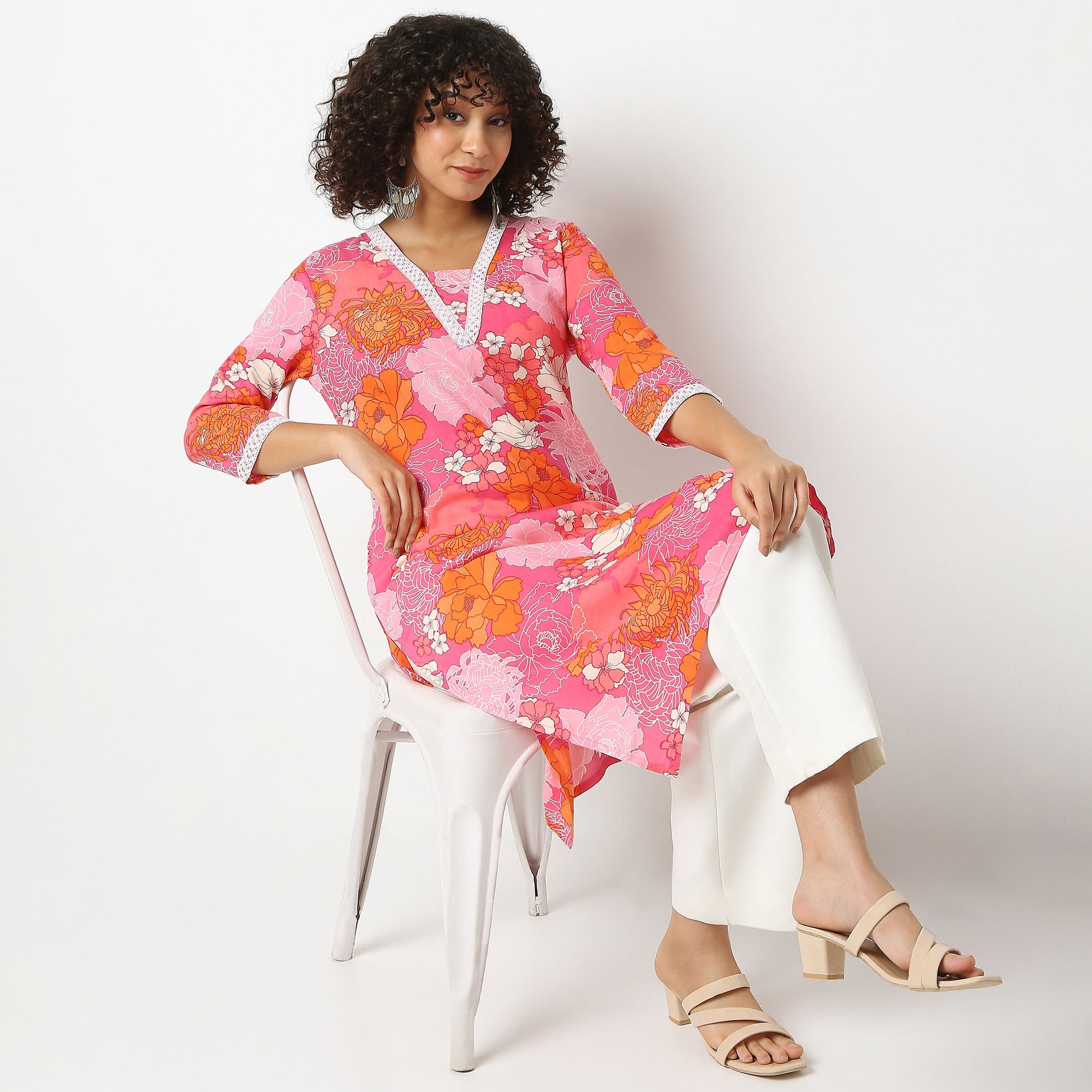 Straight Fit Printed V-Neck Kurta