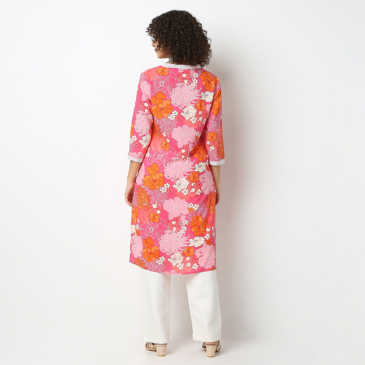 Straight Fit Printed V-Neck Kurta