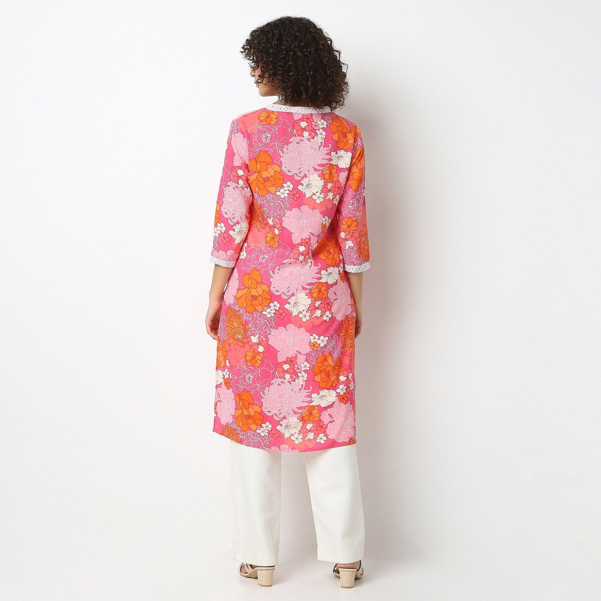 Straight Fit Printed V-Neck Kurta