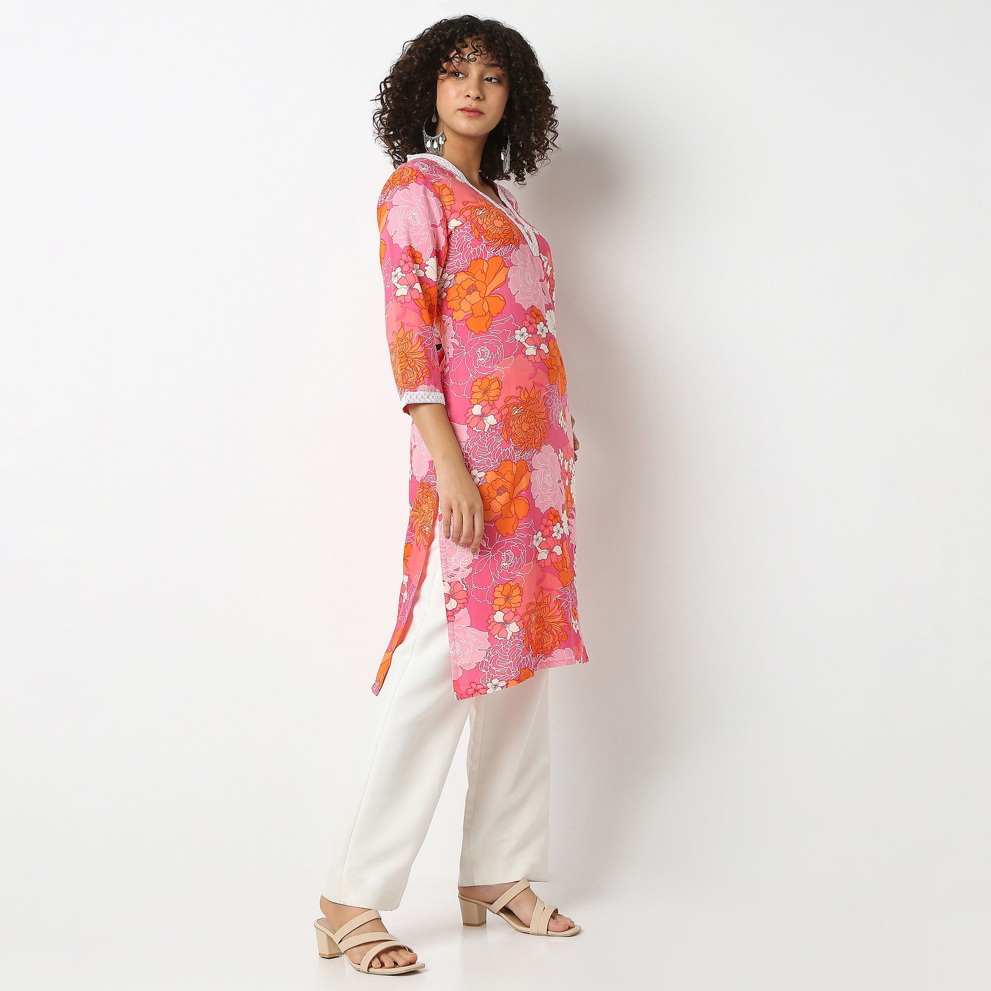 Straight Fit Printed V-Neck Kurta