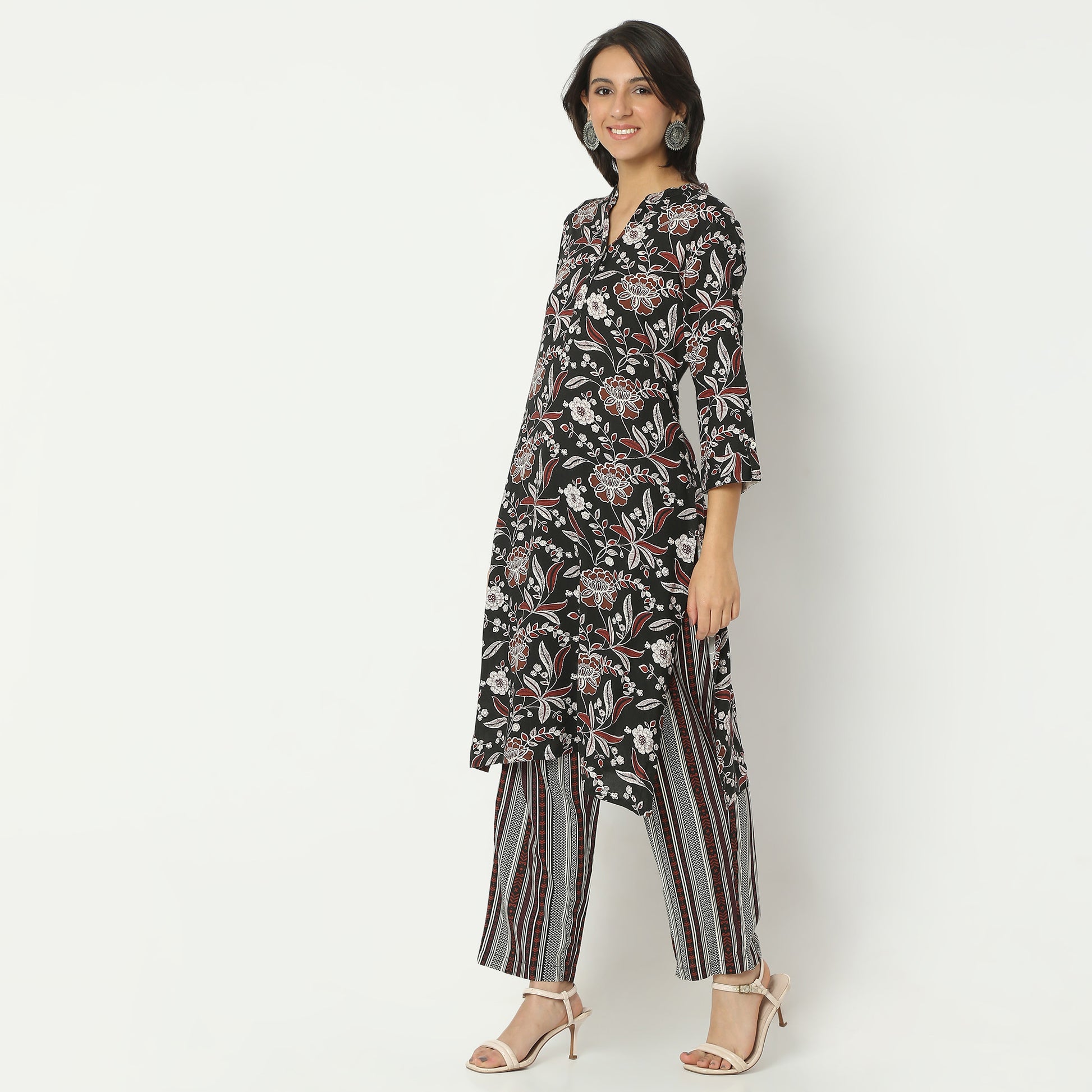 Regular Fit Printed Band Collar Below Knee Kurta