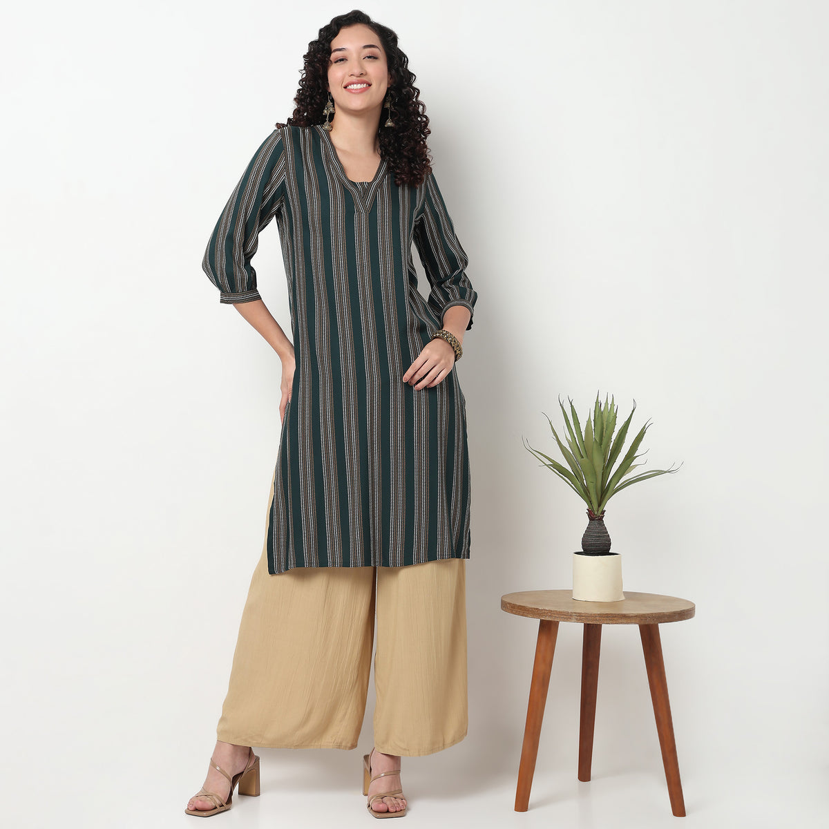 V-Neck With Gusset Printed Kurta