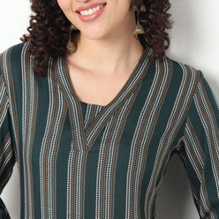 V-Neck With Gusset Printed Kurta