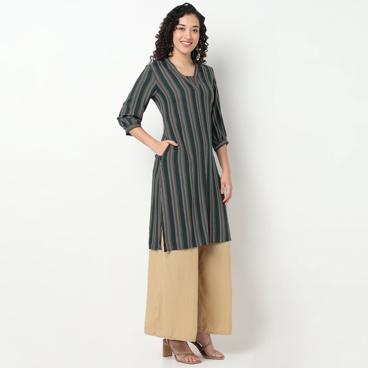 V-Neck With Gusset Printed Kurta