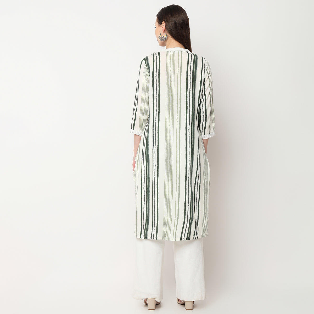 V-Neck With Gusset & Lace Printed Kurta