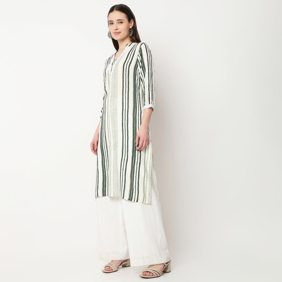 V-Neck With Gusset & Lace Printed Kurta