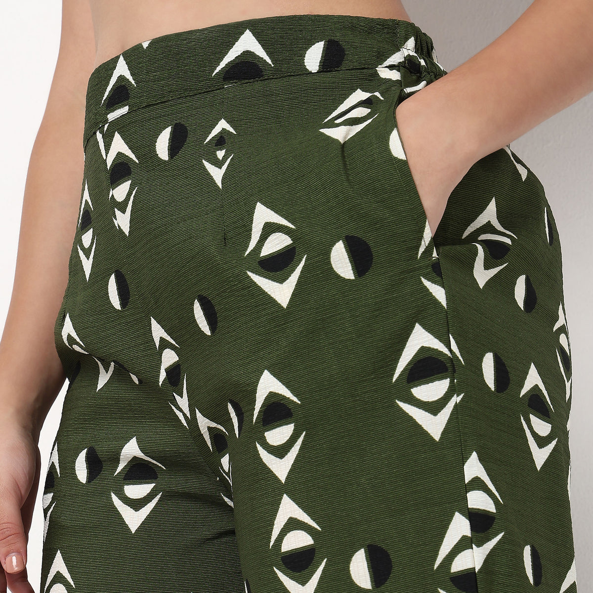 High Rise Printed Straight Pant
