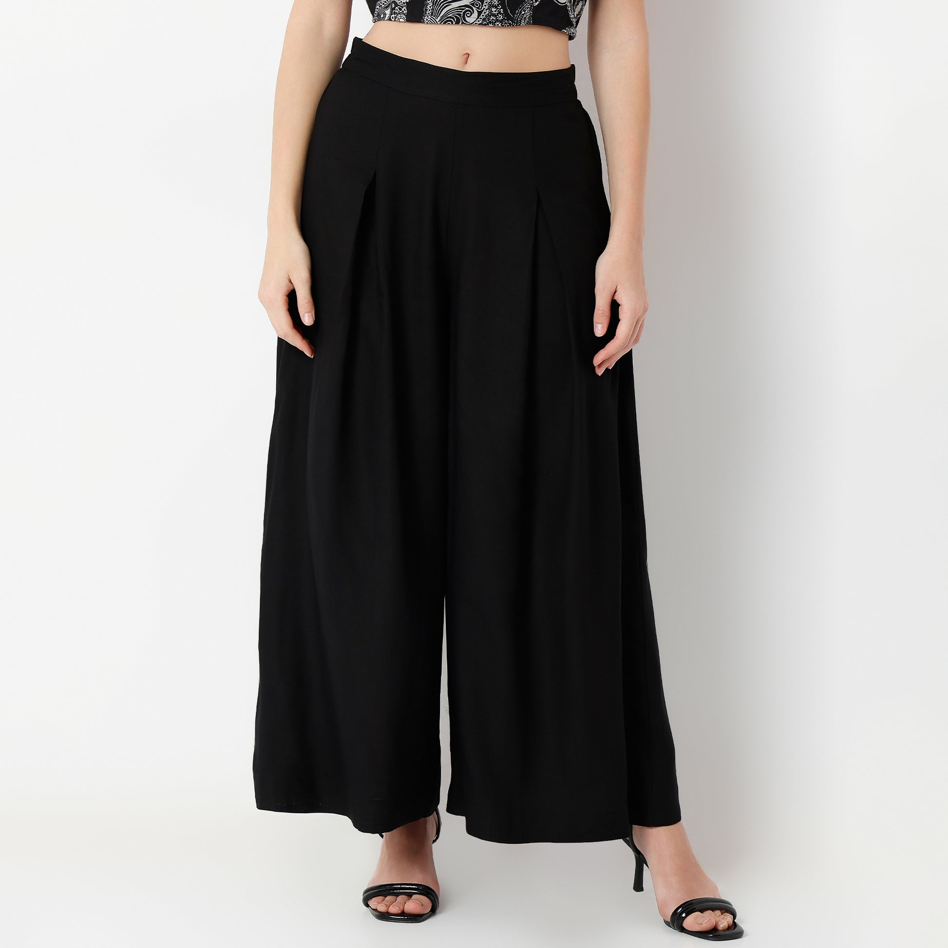 Flare Fit Printed Square Neck Shrug with Crop Top and Pant Set