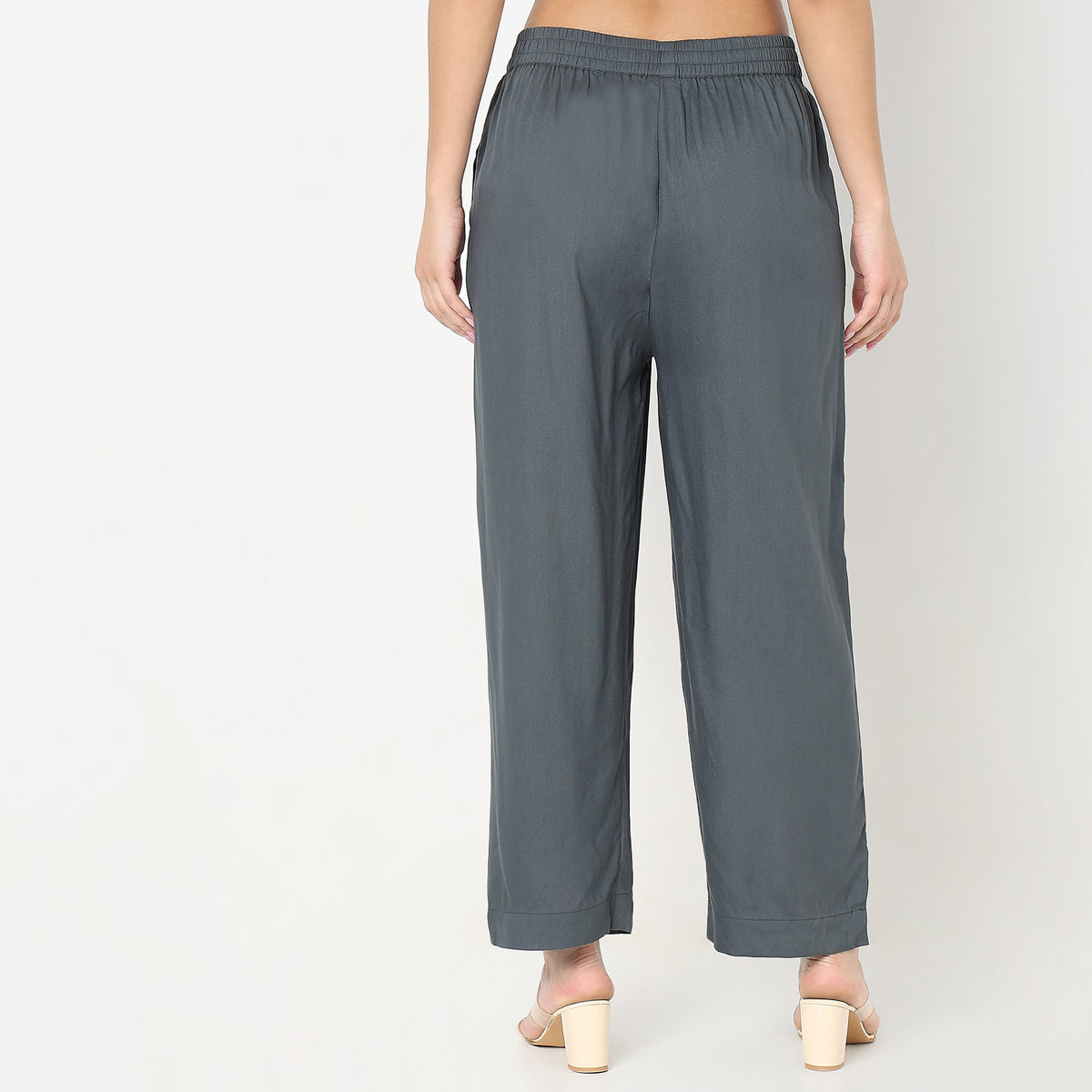 Regular Fit Solid Mid Rise Pants