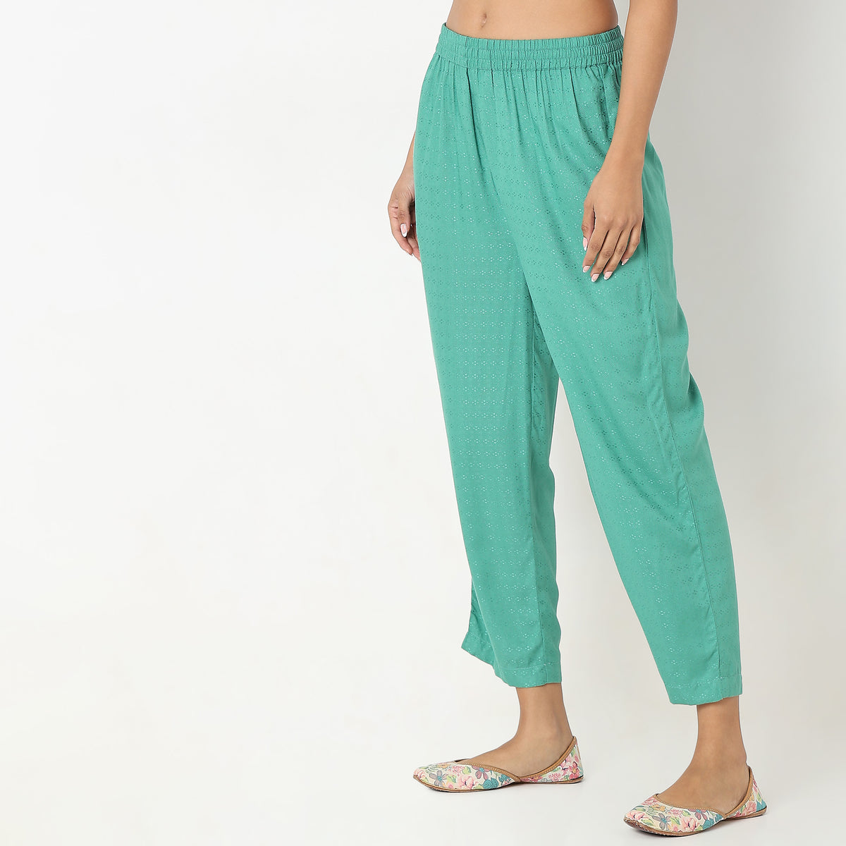 Regular Fit Printed Mid Rise Pants