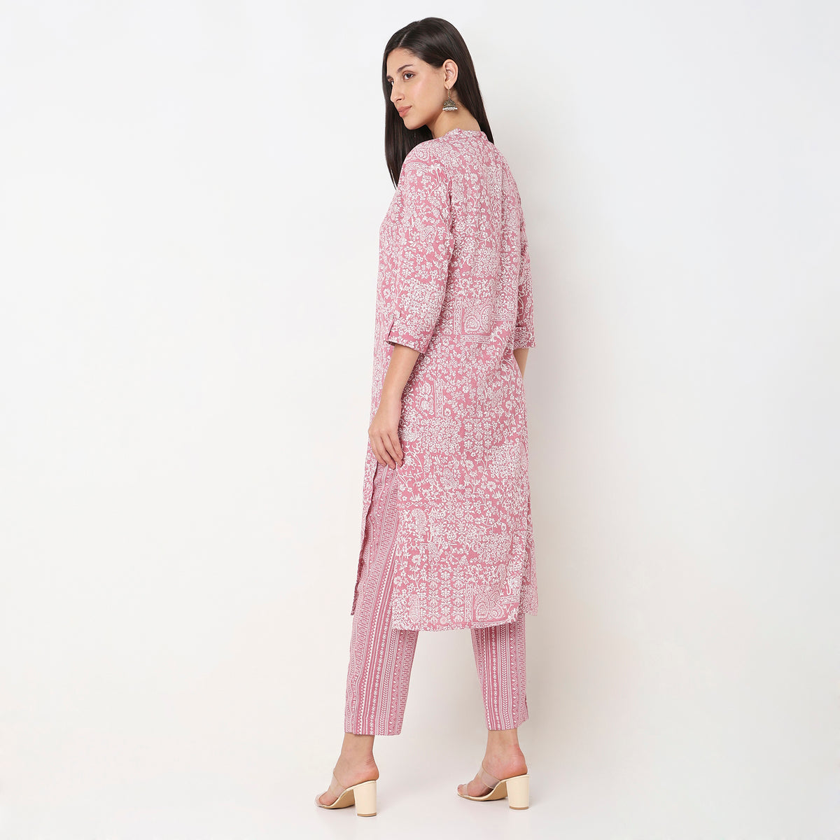 Regular Fit Printed Kurta Sets