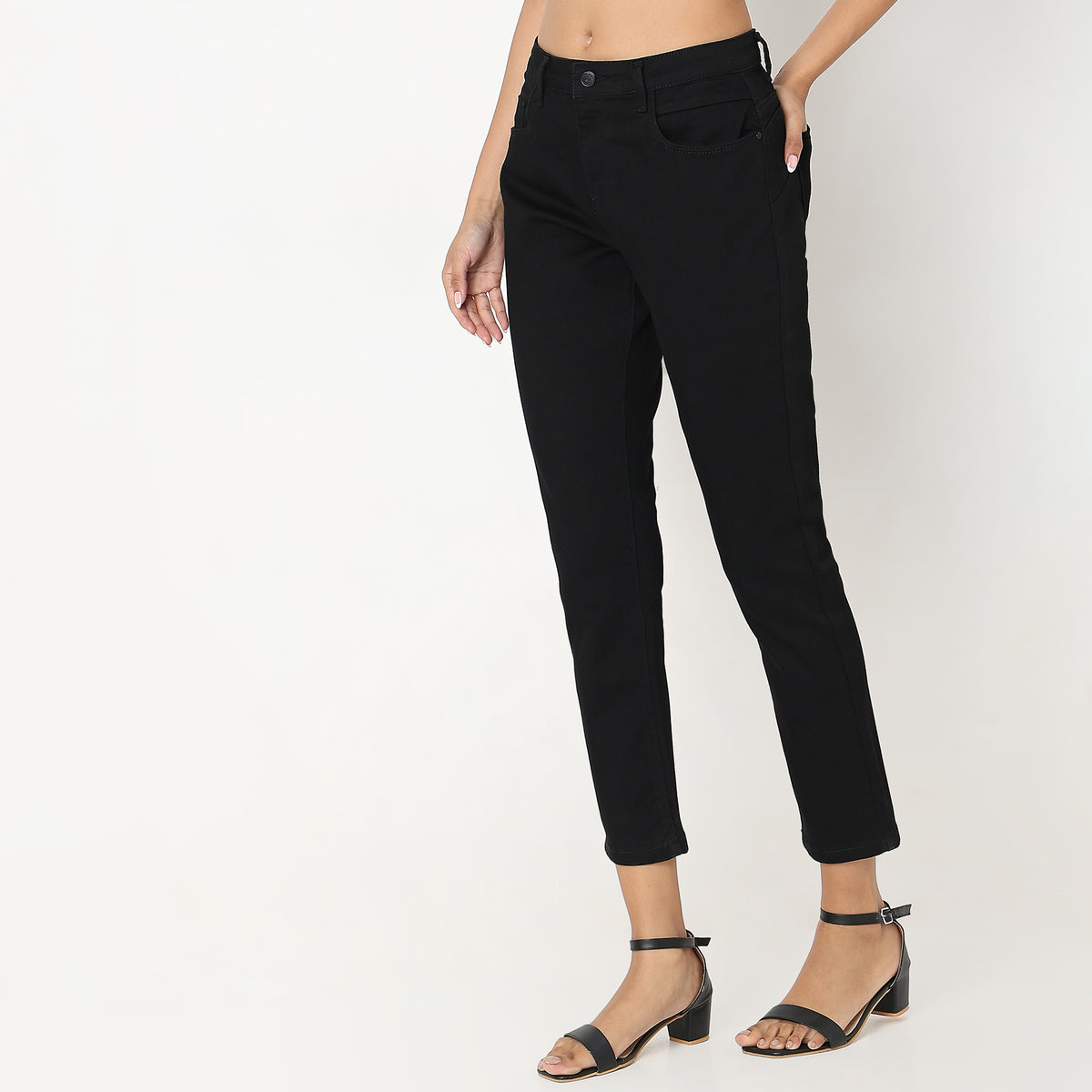 Skinny Fit Solid Mid Rise Jeans