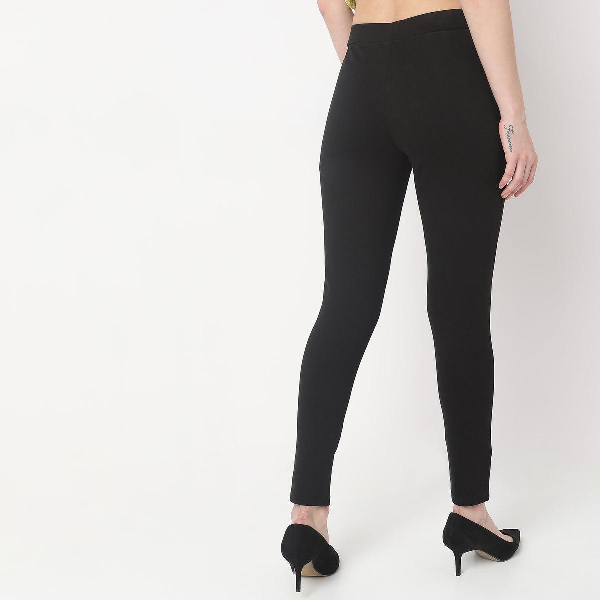 Skinny Fit Solid High Rise Jeggings